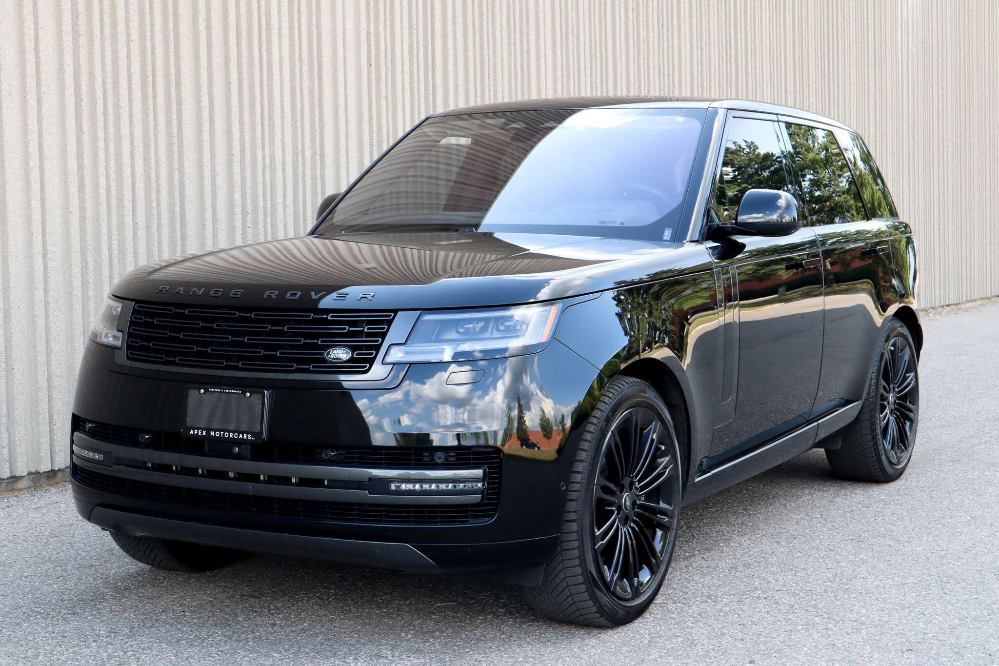 2023 Land Rover Range Rover P530 V8 | 23s | Loaded!