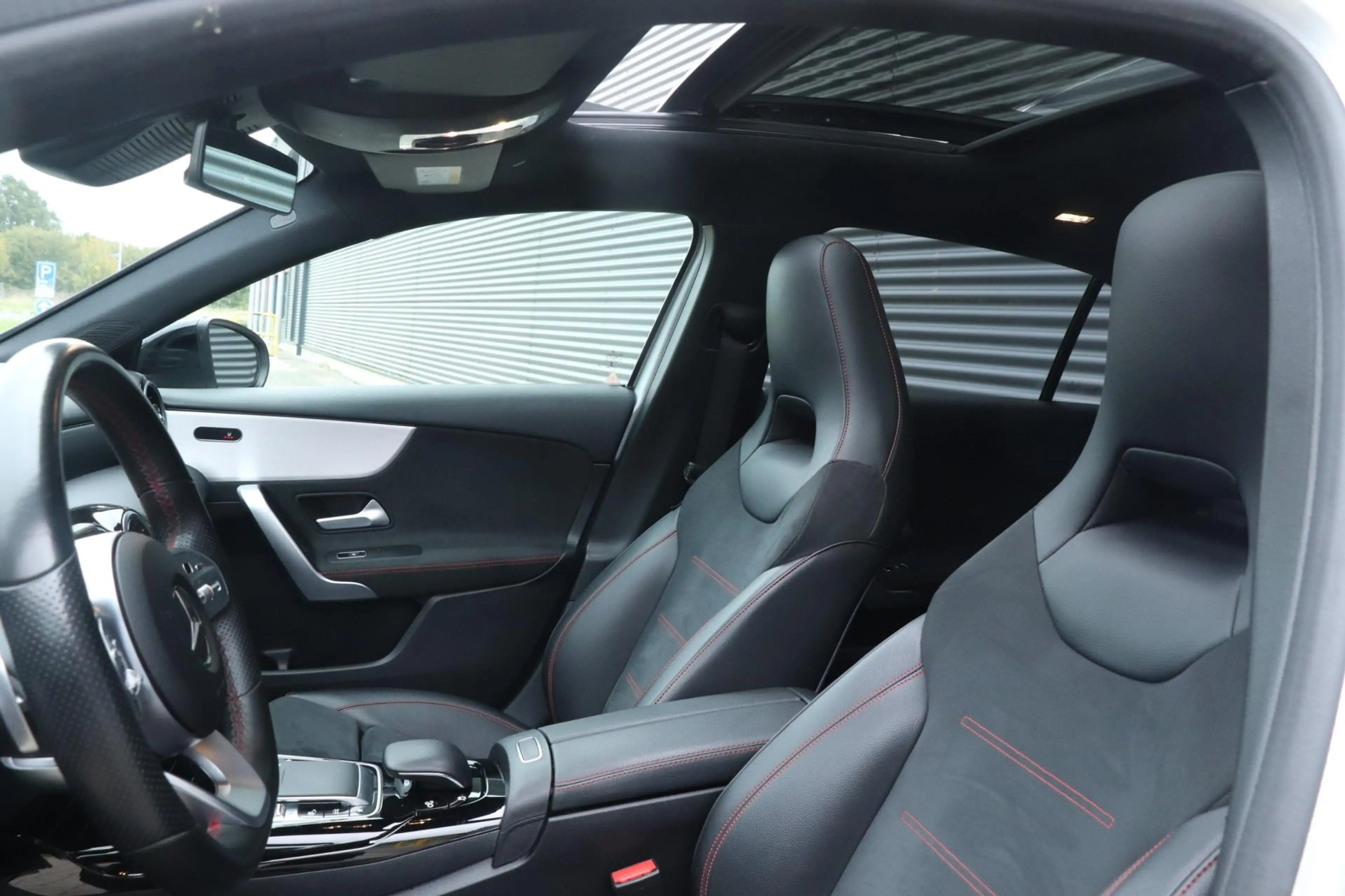 Mercedes-Benz A 35 AMG A35 4MATIC | PANO | CAMERA | VOL! — photo 10