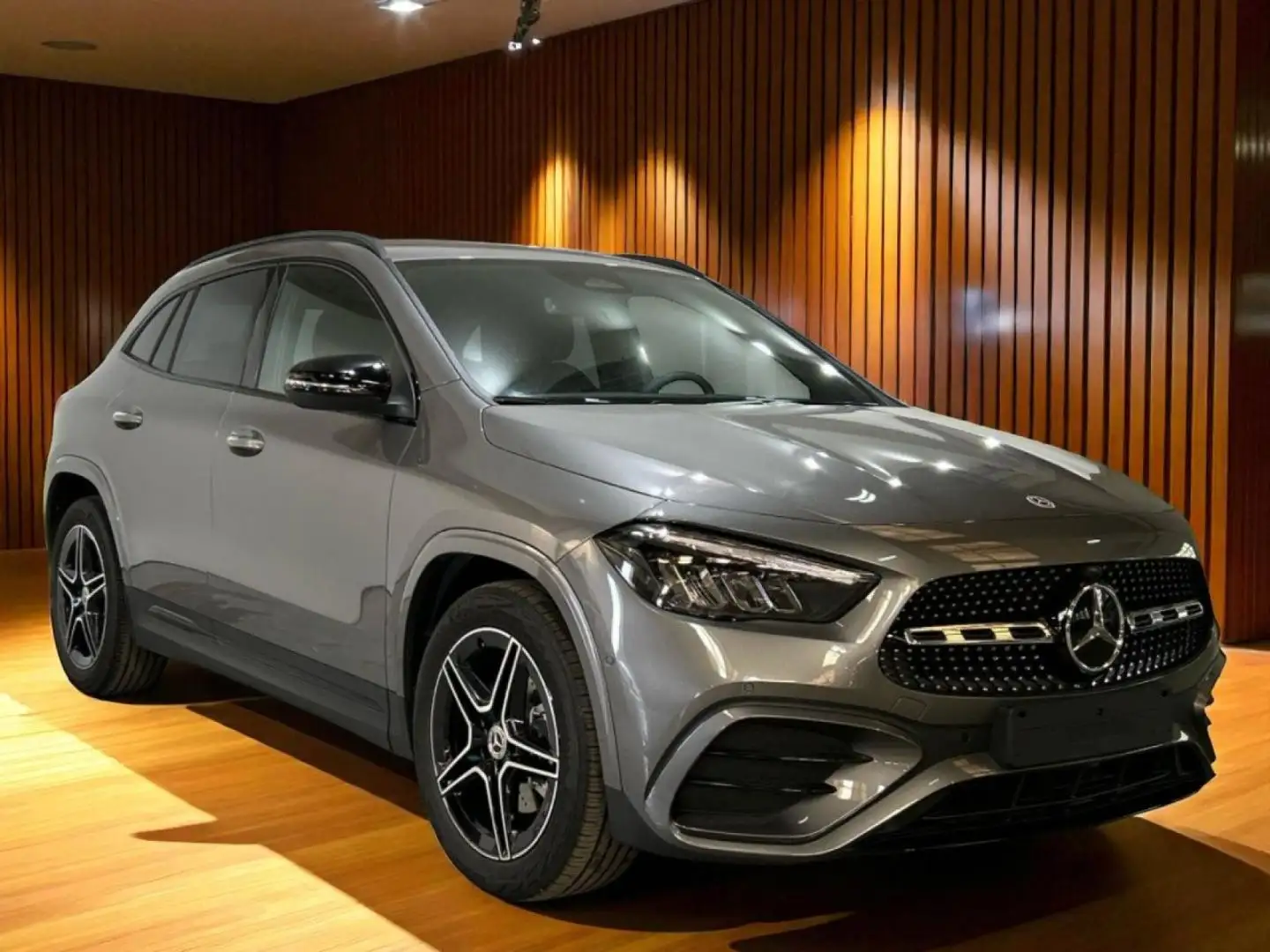 Mercedes-Benz GLA 200 200d 8G-DCT - 1