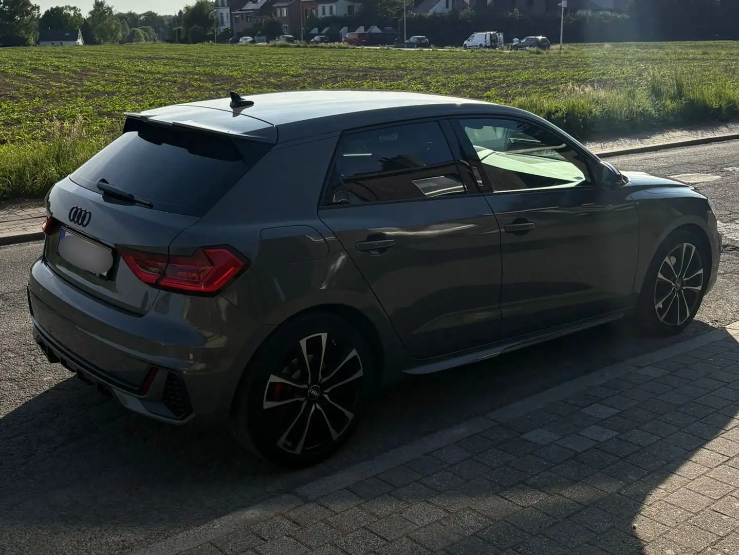 Audi A1 Gris - 2