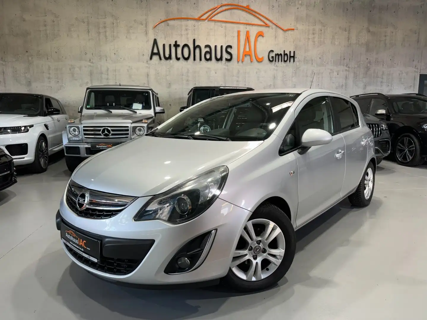 Opel Corsa D Innovation/AHK/SITZHEIZUN/LENKRADHEIZ Silber - 1