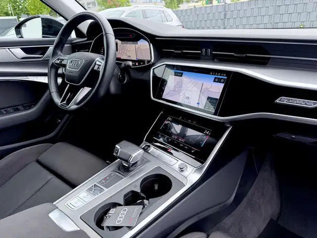 Audi A6 view 12