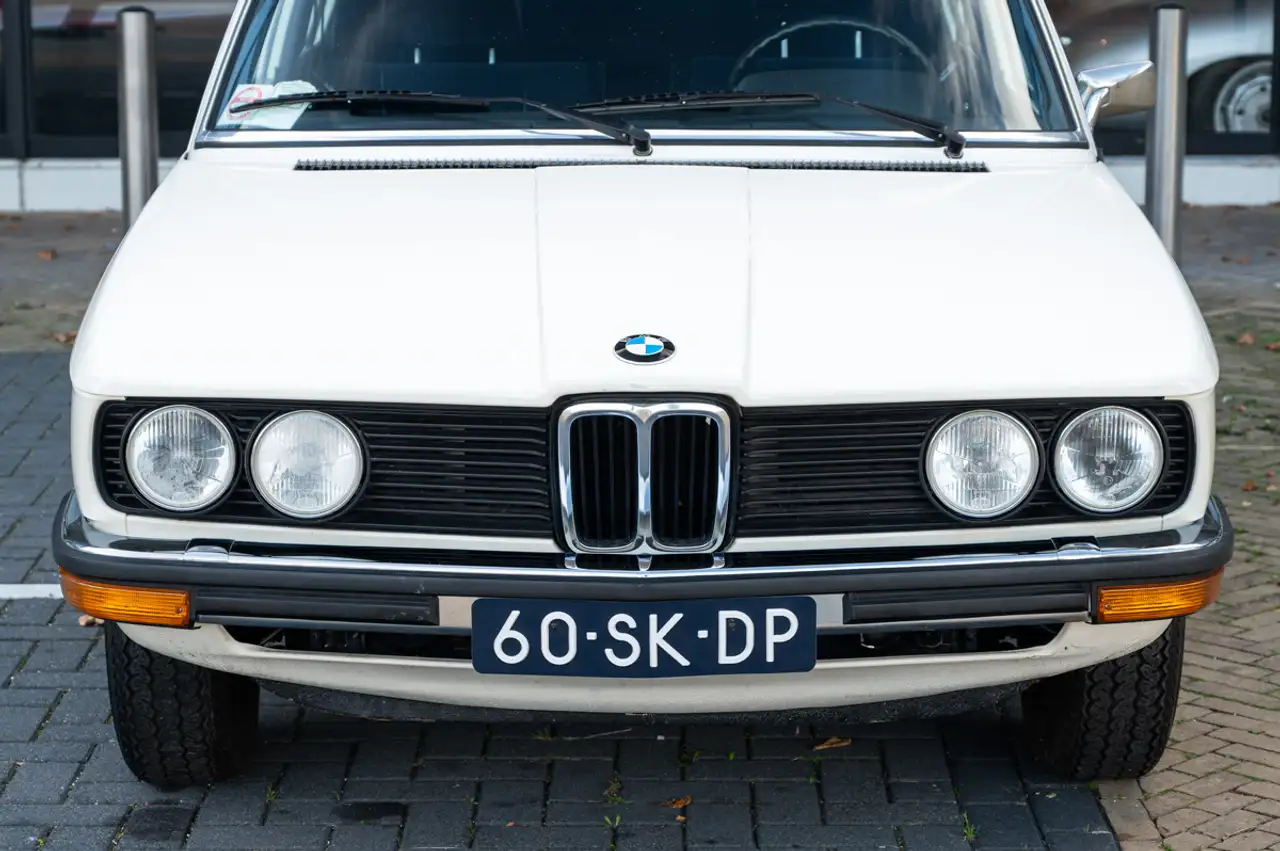 BMW 520 5-Serie (E12), foto 7