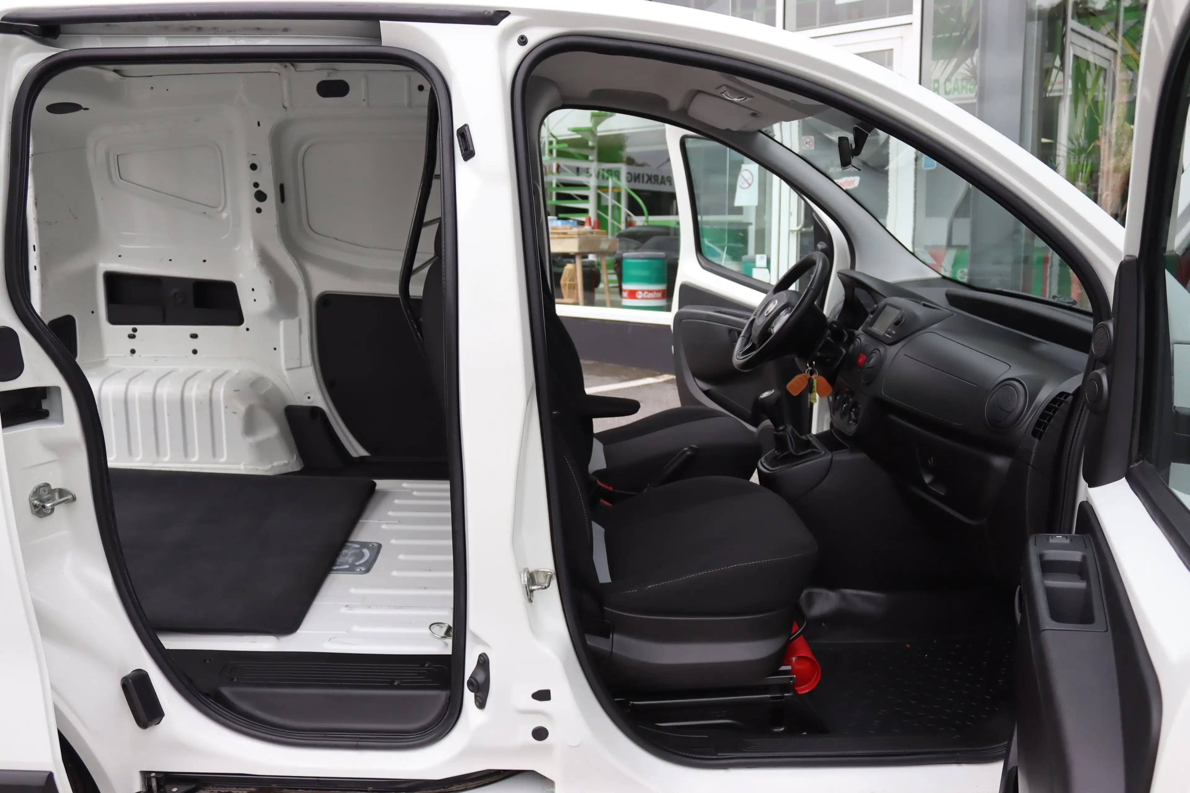 Fiat Fiorino 1.3JTD 130CV 5PLACES BOITE AUTO GPS CAMERA TVAC — photo 10