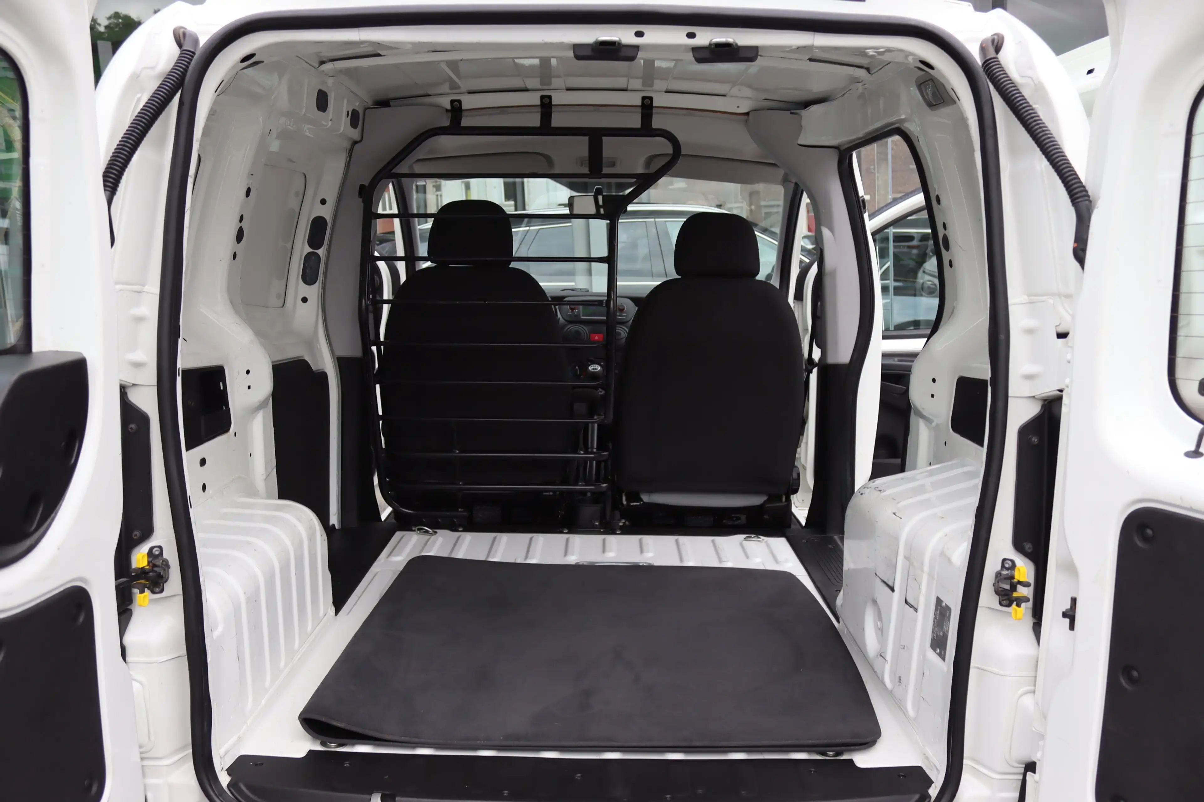Fiat Fiorino 1.3JTD 130CV 5PLACES BOITE AUTO GPS CAMERA TVAC — photo 8