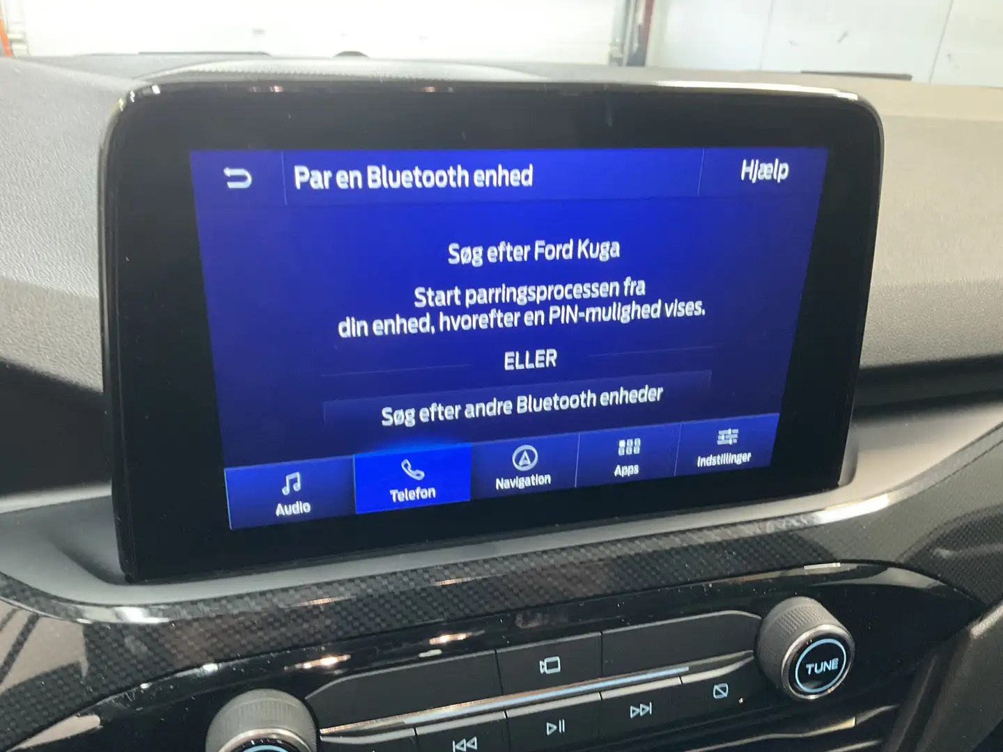 Ford Kuga 2.5-225 pk Plug-in Hybrid ST-Line X. Hybride rijde Zwart - 2