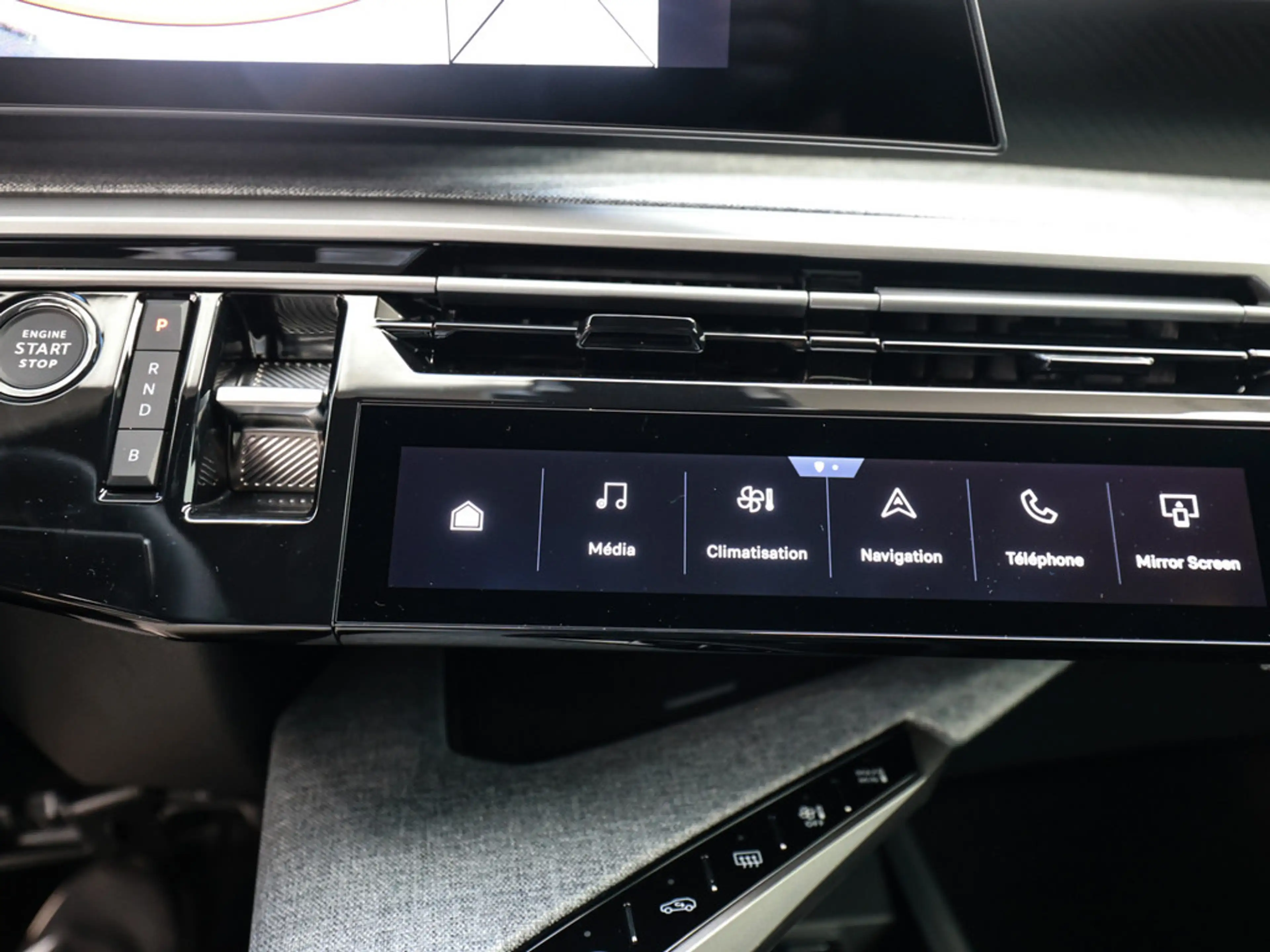 Peugeot 3008 Allure Plug-In HYBRID 225 e-DSC7 AHK ACC — photo 14
