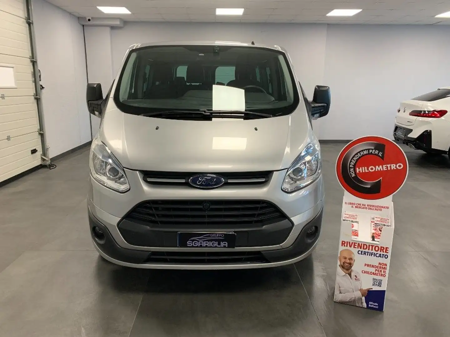 Ford Transit Custom 9 Posti 2.0 TDCi Combi Grigio - 2