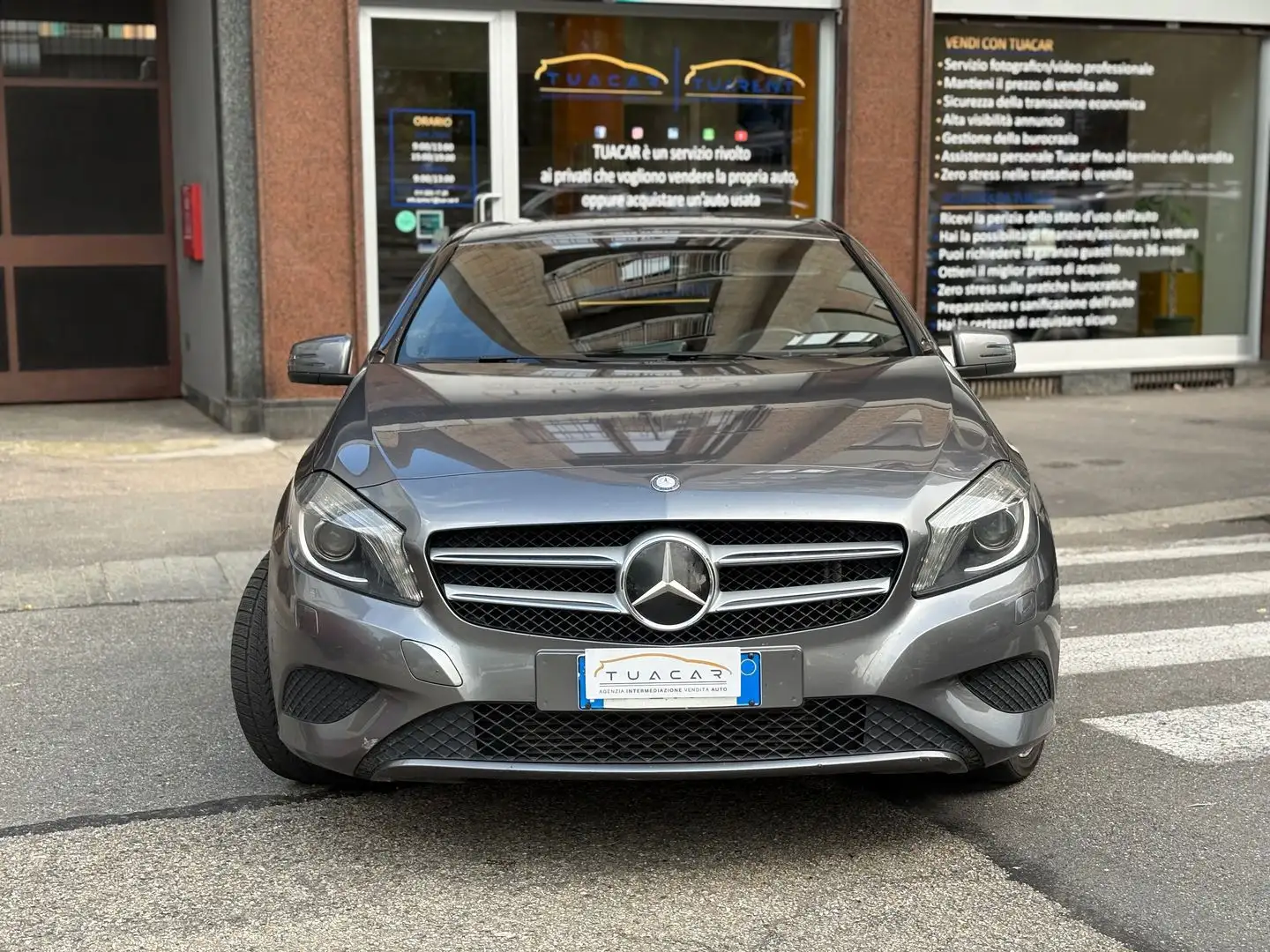 Mercedes-Benz A 200 CDI BlueEFFICIENCY Sport Gri - 2