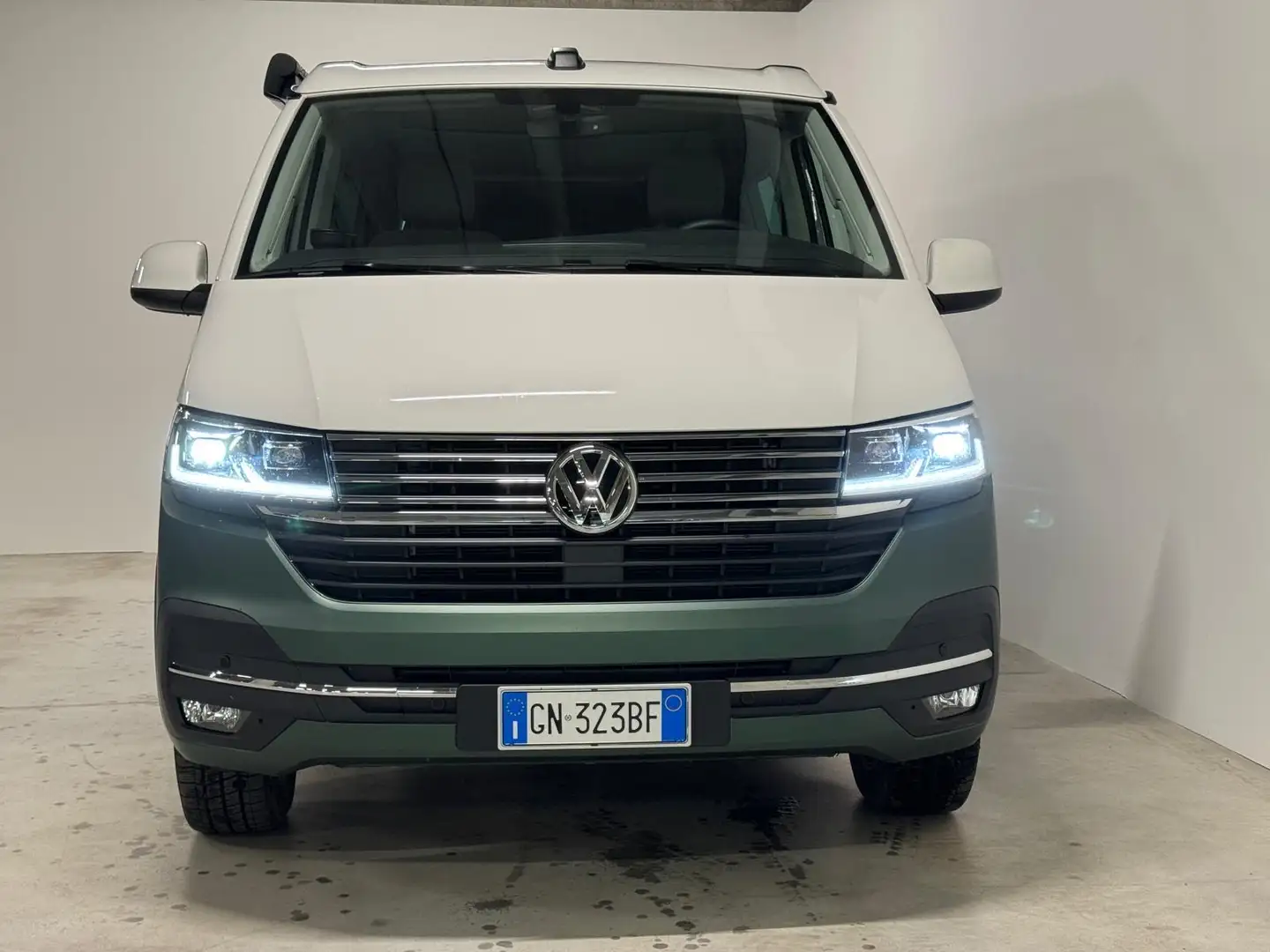 Volkswagen T6.1 California ocean - 1
