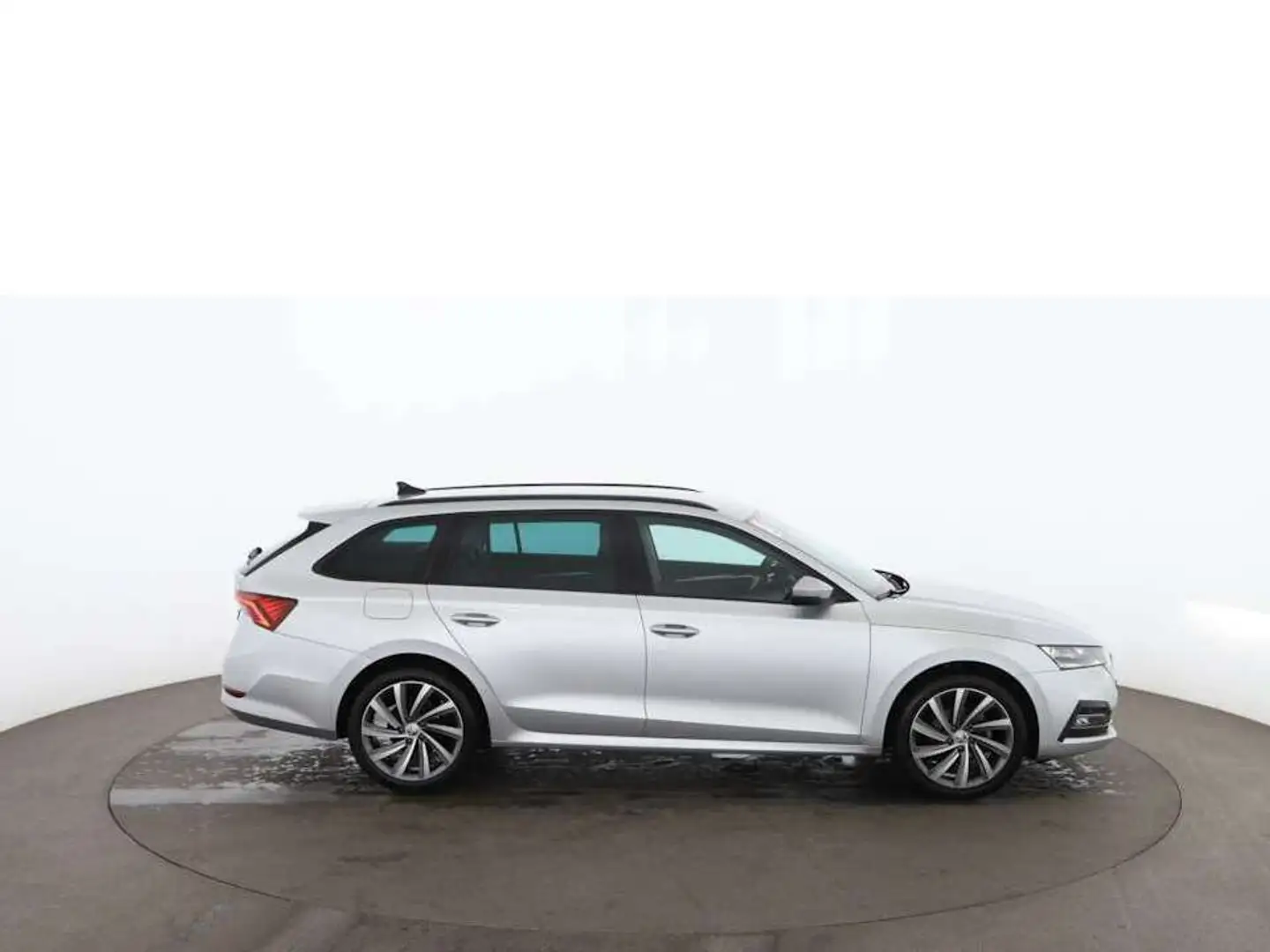Skoda Octavia Combi 2.0 TDI First Aut MATRIX RADAR NAVI Argent - 2