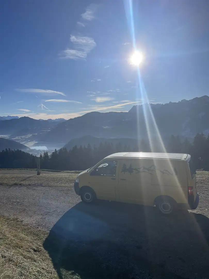 Volkswagen T5 Gelb - 2