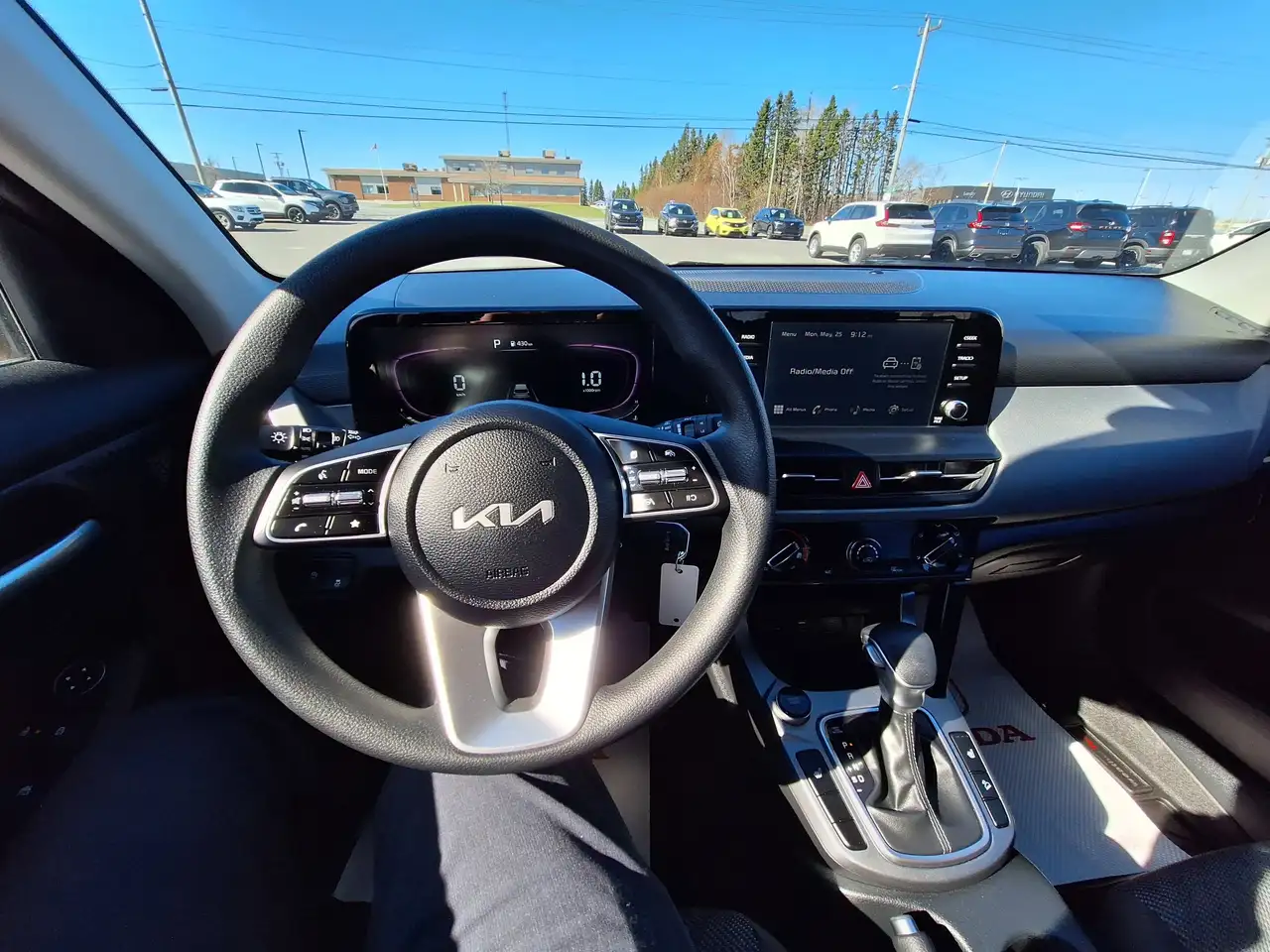 Kia Seltos снимка Kia Seltos