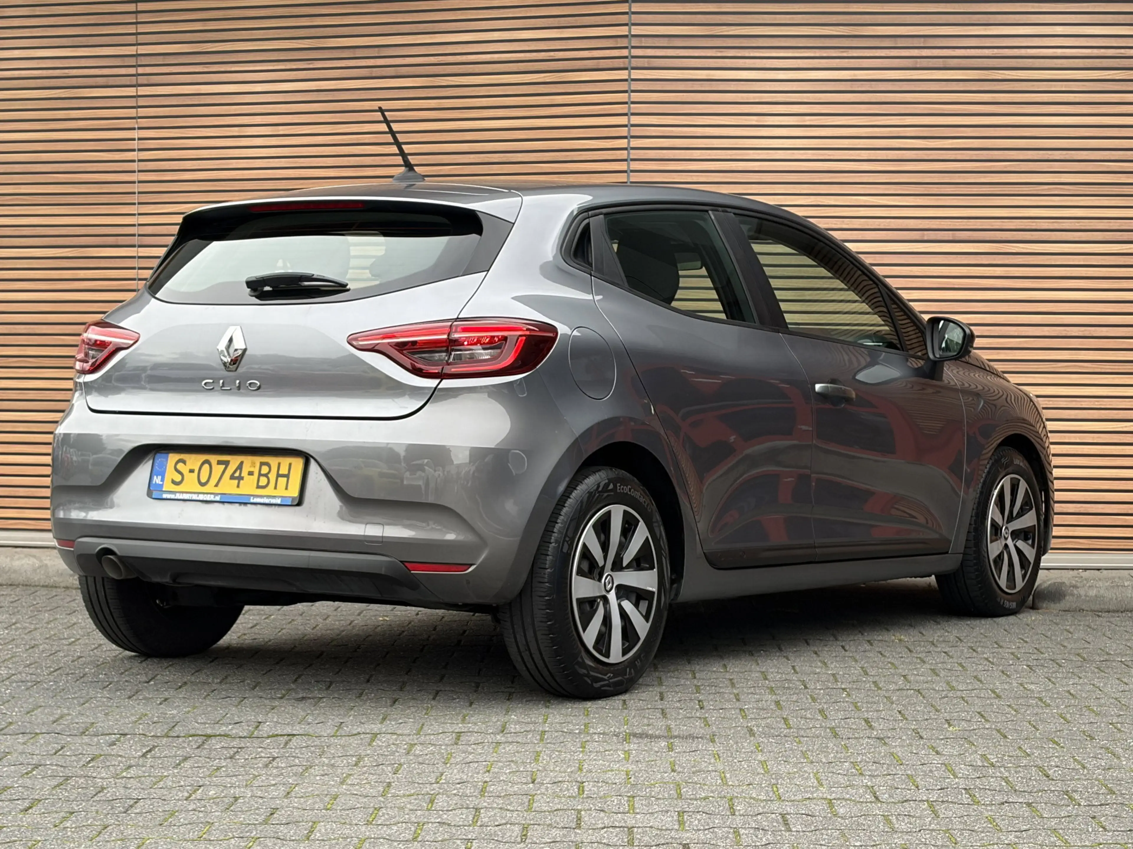 Renault Clio 1.0 TCe 90 Equilibre — photo 3