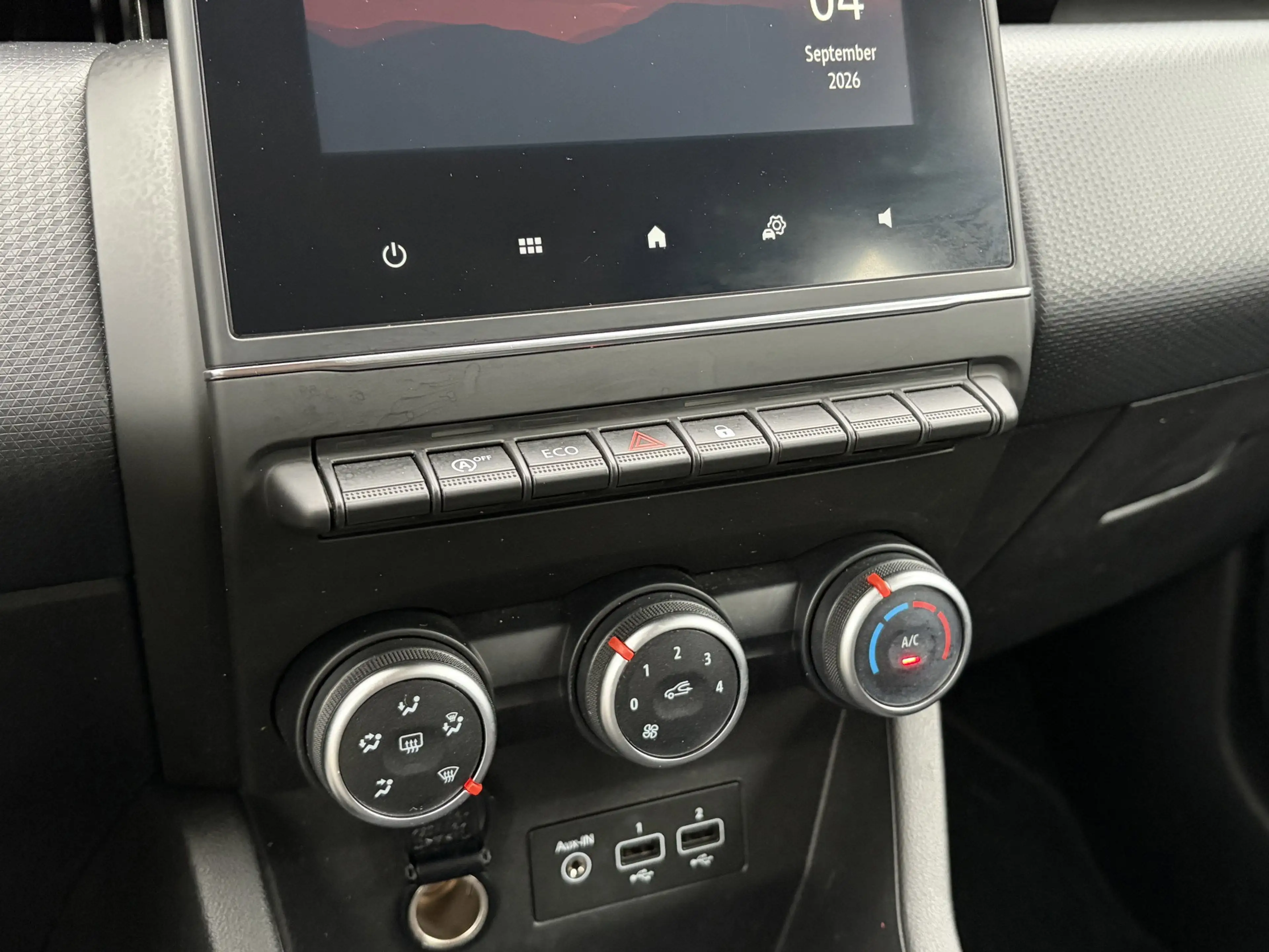 Renault Clio 1.0 TCe 90 Equilibre — photo 33