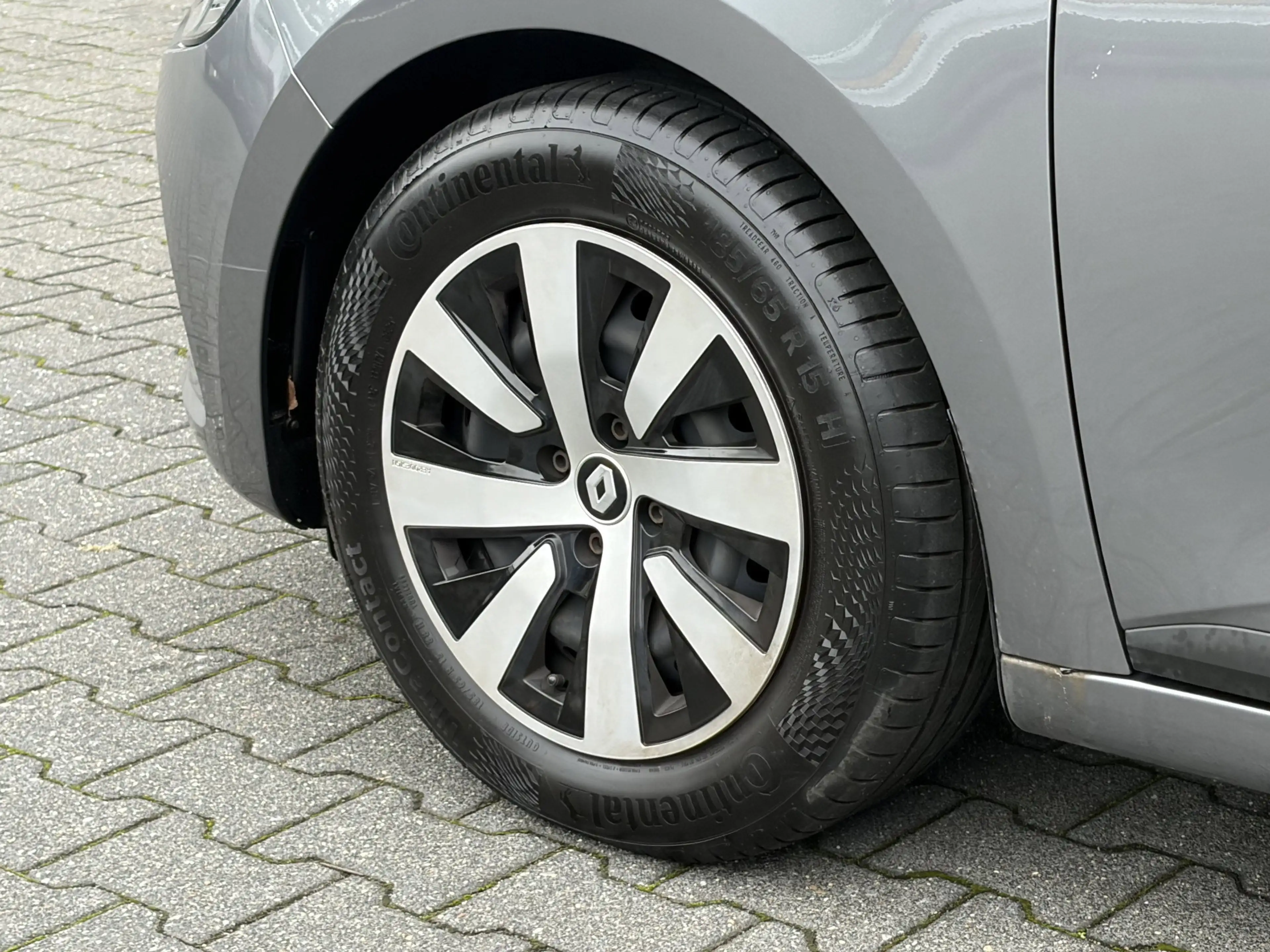 Renault Clio 1.0 TCe 90 Equilibre — photo 14