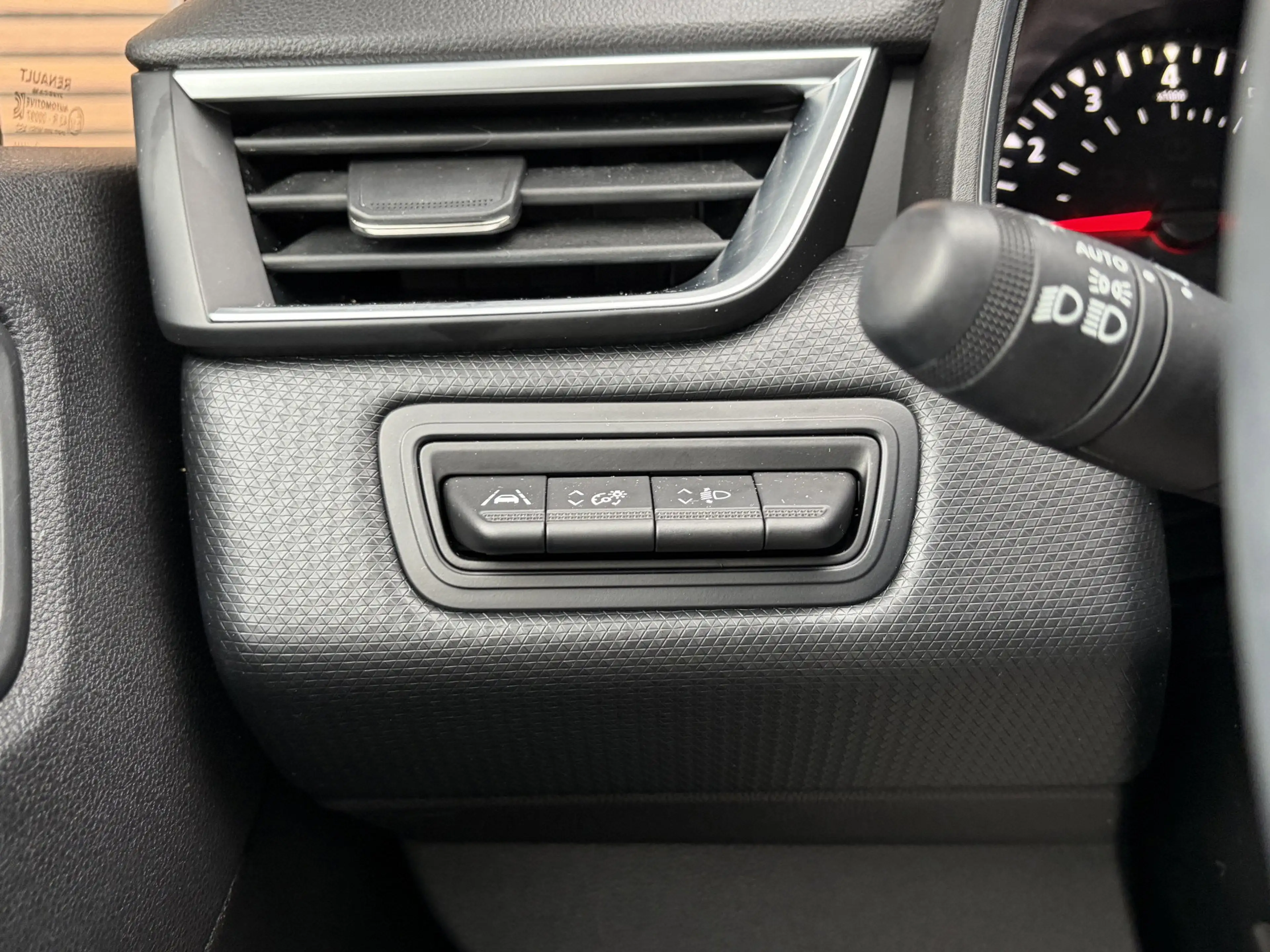 Renault Clio 1.0 TCe 90 Equilibre — photo 44