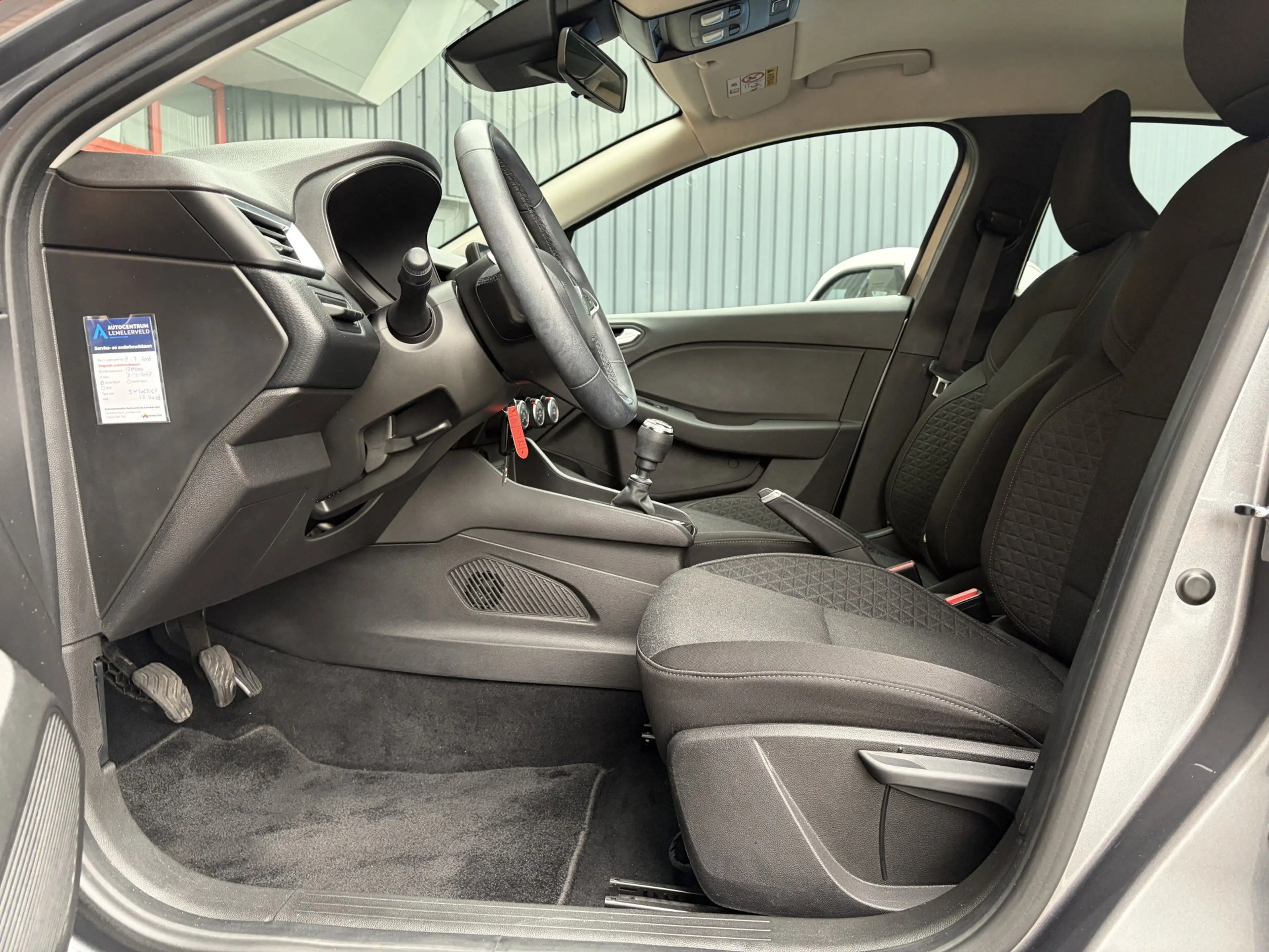 Renault Clio 1.0 TCe 90 Equilibre — photo 46