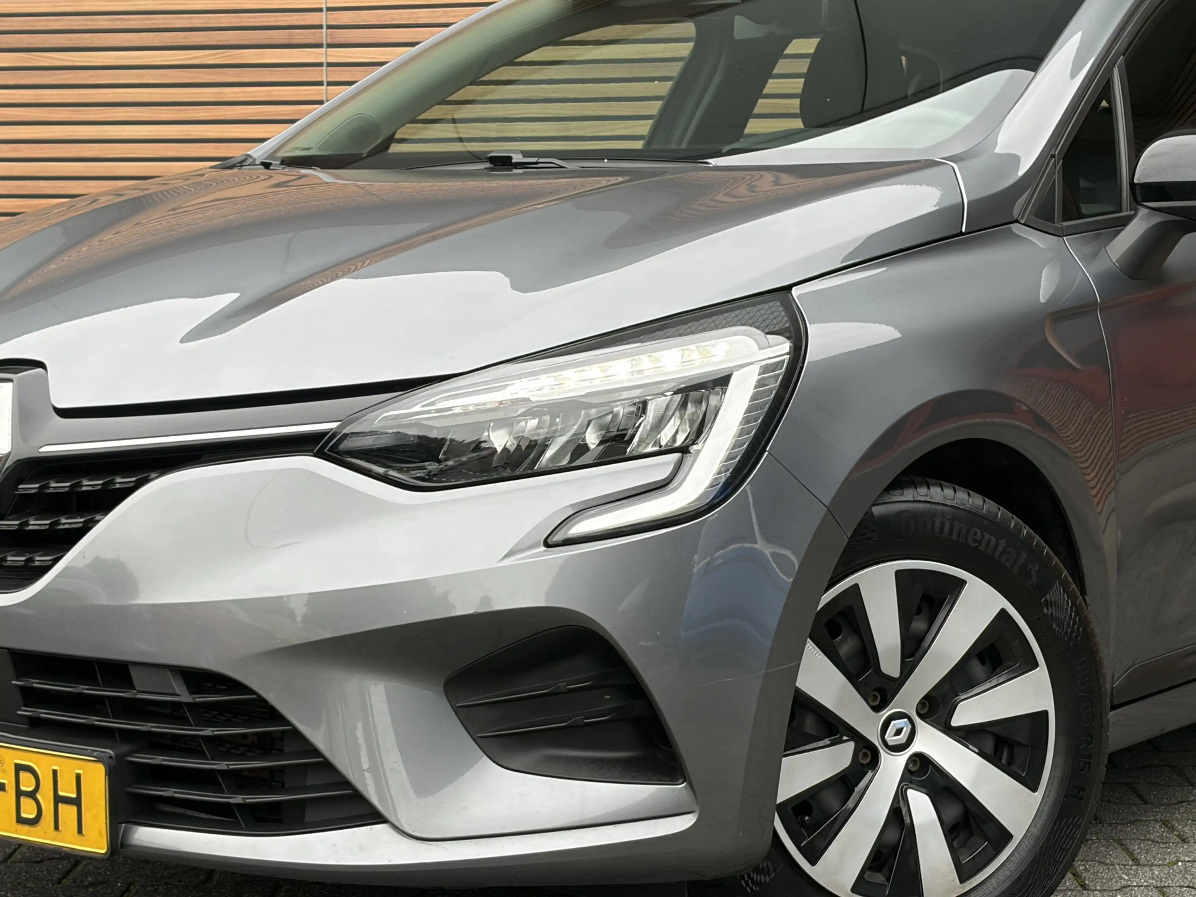 Renault Clio 1.0 TCe 90 Equilibre — photo 10