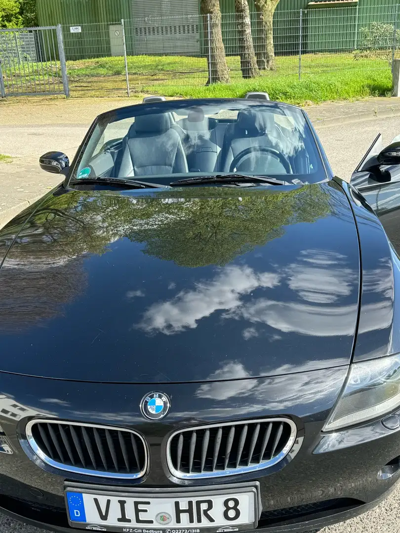 BMW Z4 roadster 2.2i Чорний - 1