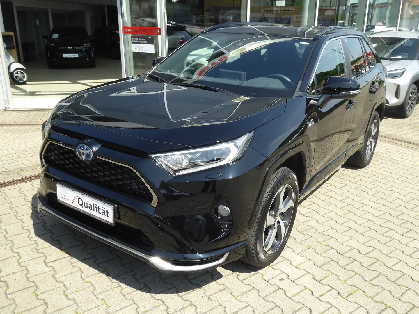 Toyota RAV 4 Plug-in Hybrid 4x4 + Technik Paket + AHK Nero - 1