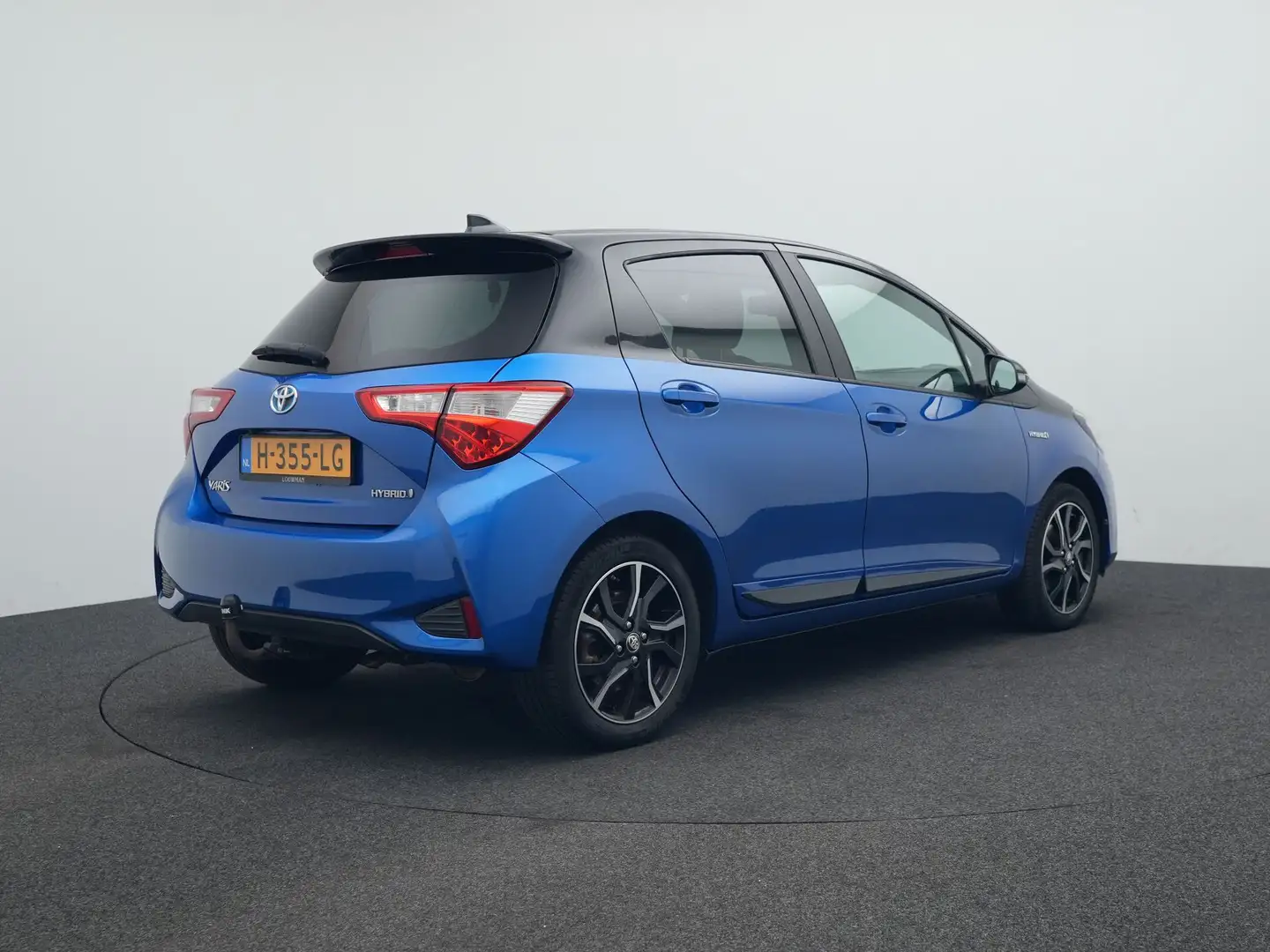 Toyota Yaris 1.5 Hybrid Bi-Tone Melding bij reco gemaakt / reek Blauw - 2