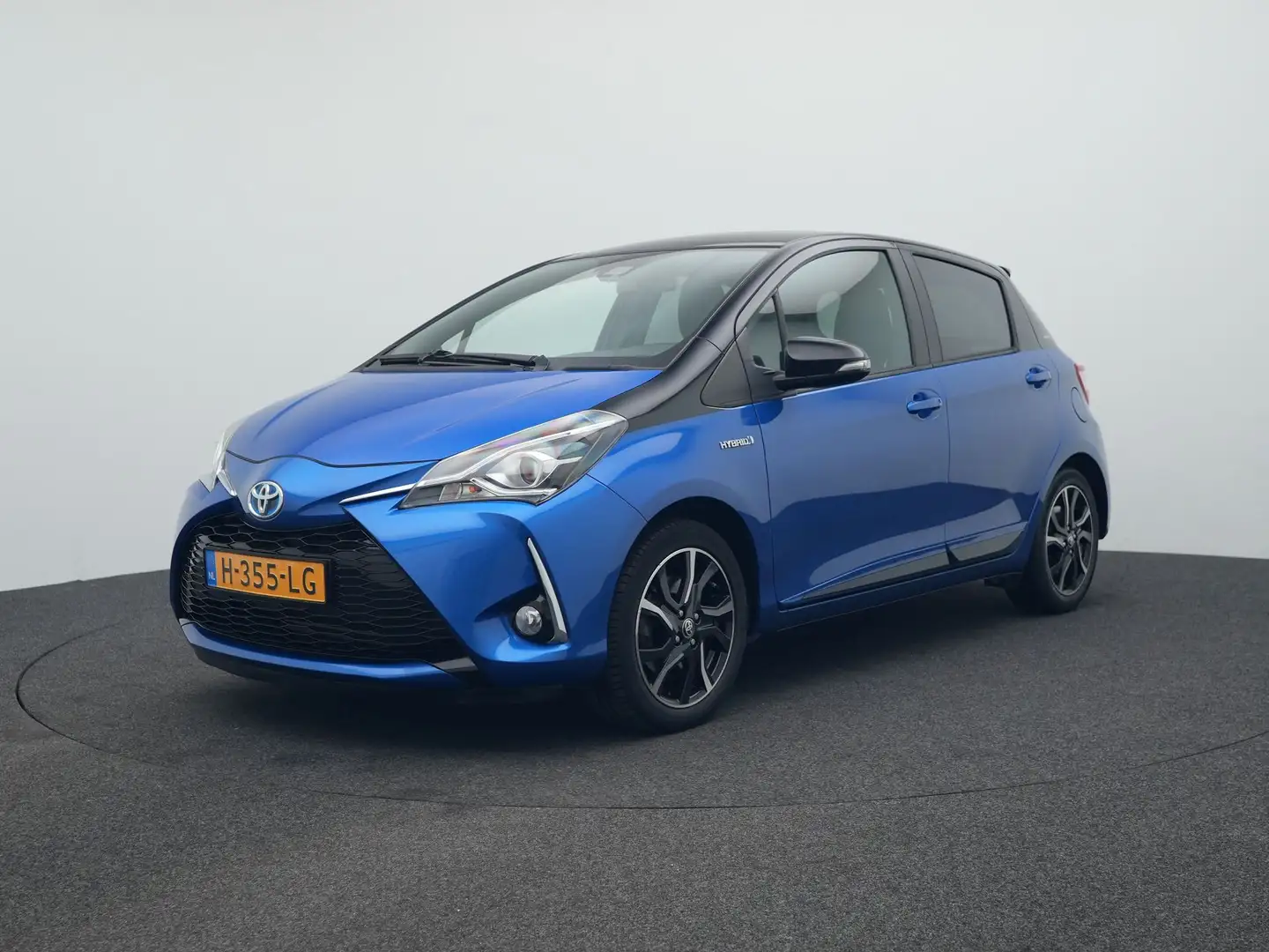 Toyota Yaris 1.5 Hybrid Bi-Tone Melding bij reco gemaakt / reek Blauw - 1