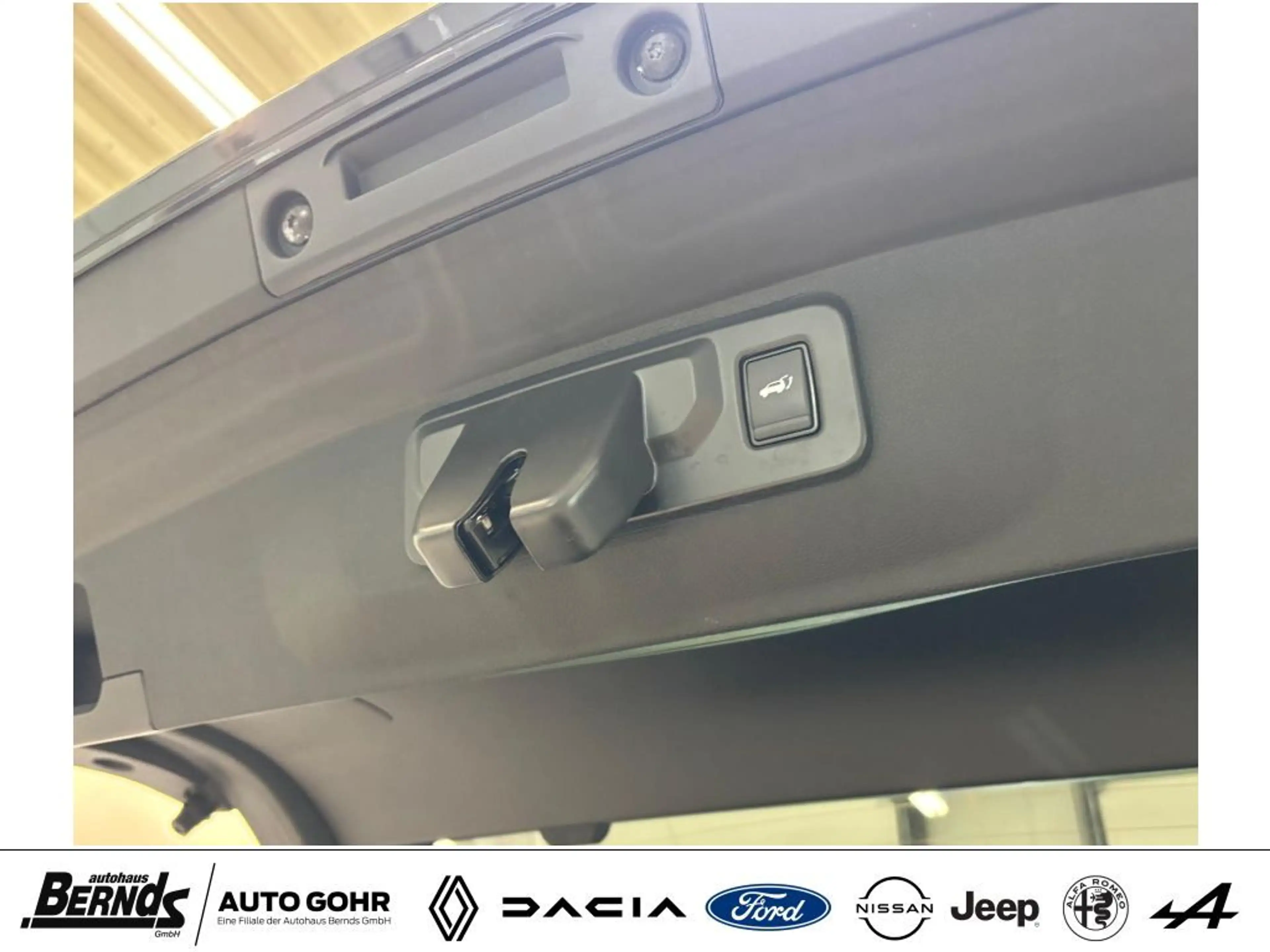 Renault Rafale E-Tech Hyper Plug-in Hybrid 300 4x4 Esprit Alpine — photo 9