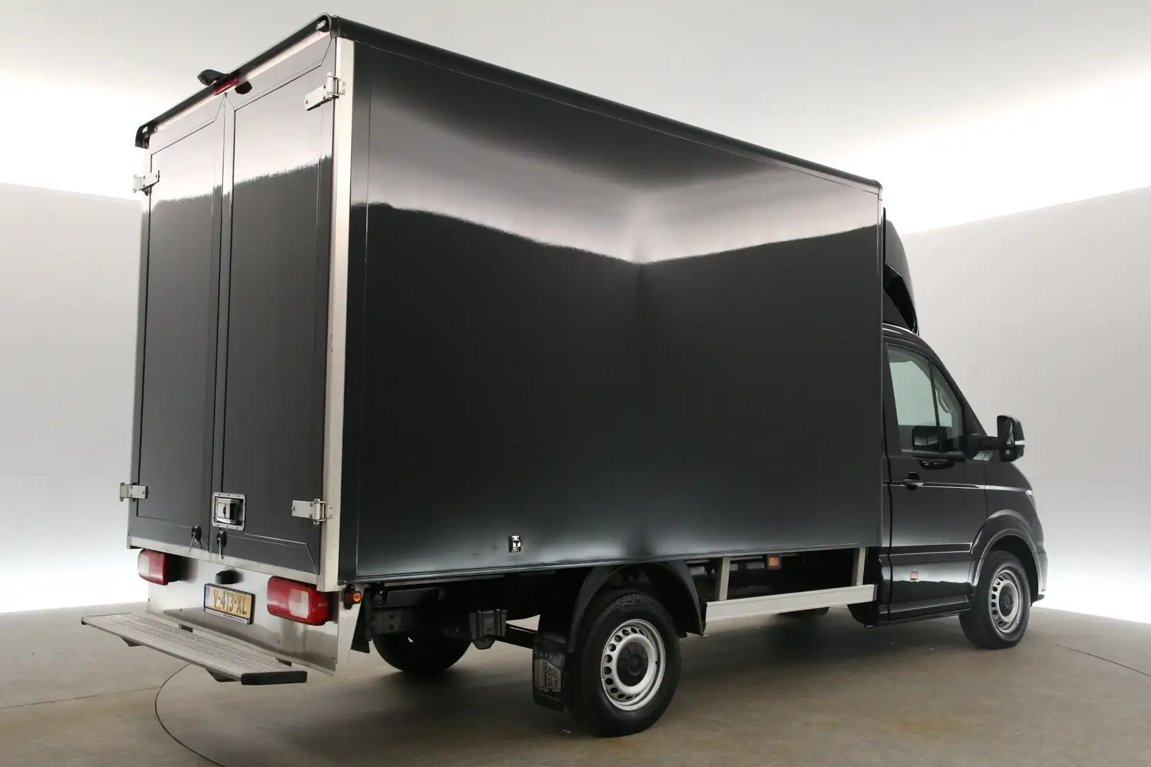 Volkswagen Crafter 35 2.0 TDI 140PK Bakwagen | L 3.80m | Camper Ombou Zwart - 2