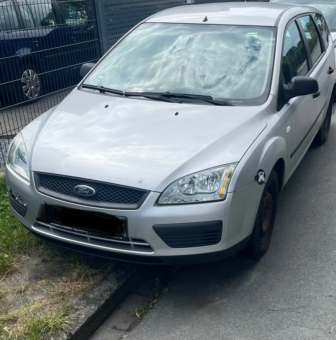 Ford Focus Focus 1.6 Ti-VCT Fun Silber - 1