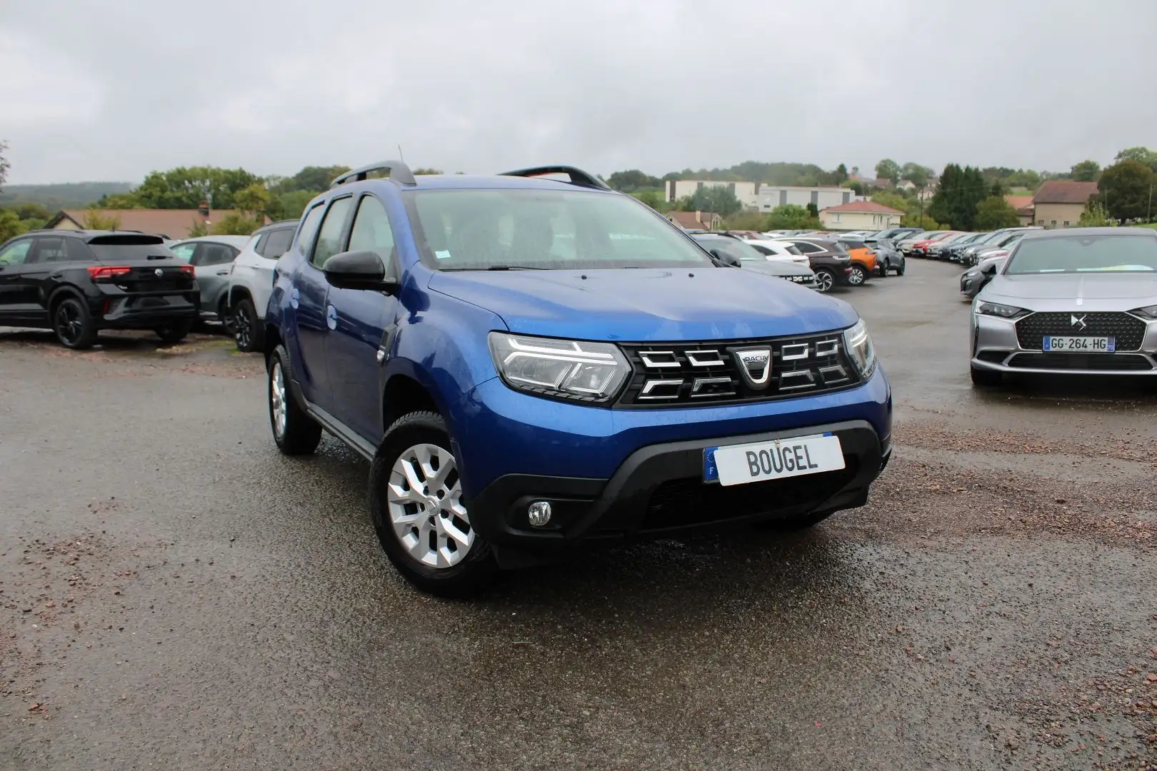 Dacia Duster 1L5 BLUEDCI 115 CONFORT BOITE 6V CAMÉRA GPS 3D USB BLUETOOTH RÉGULATEUR CLIM ABS Bleu - 1