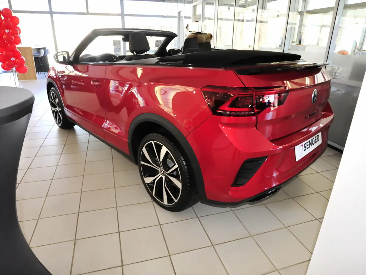 Volkswagen T-Roc Cabriolet R-Line 1.5 TSI Matrix-LED Navi Rood - 2