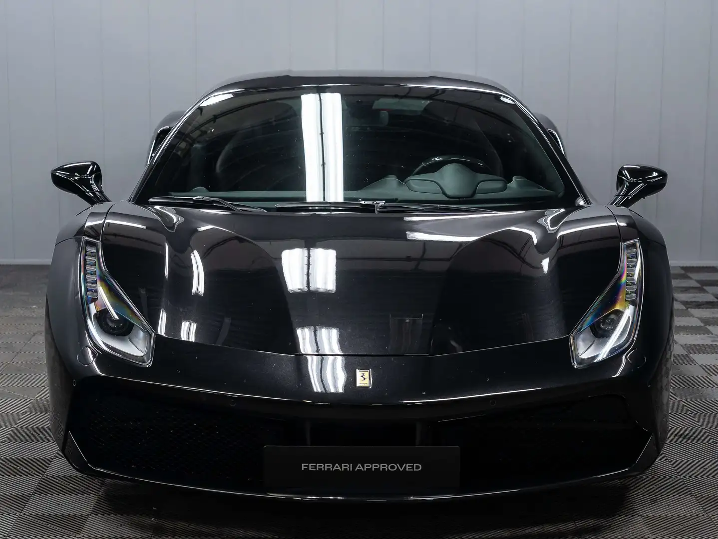 Ferrari 488 GTB Nero - 2