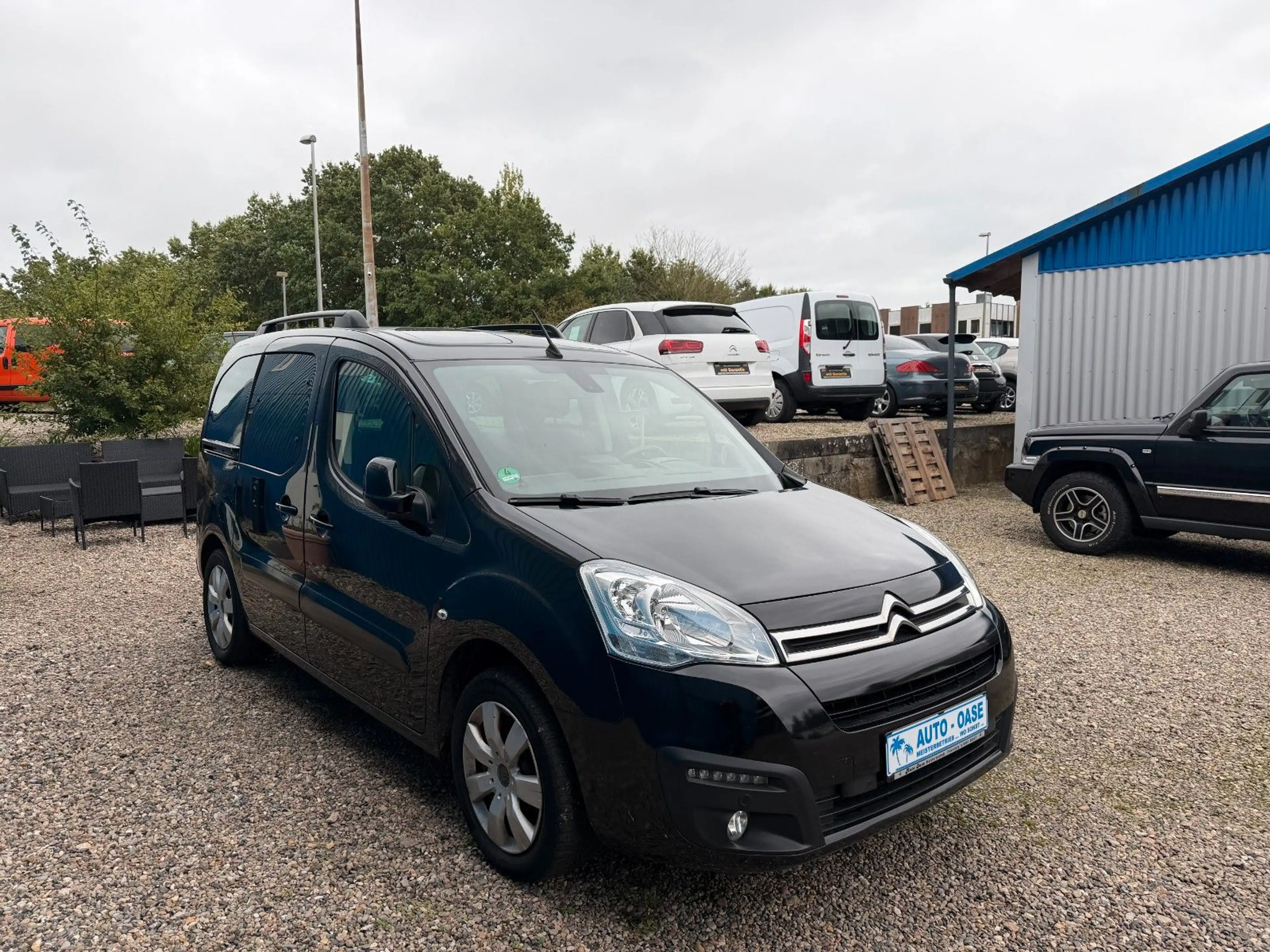 Citroen Berlingo Kombi Shine**AHK*Sitzhzng*Kamera*Pano** — photo 3