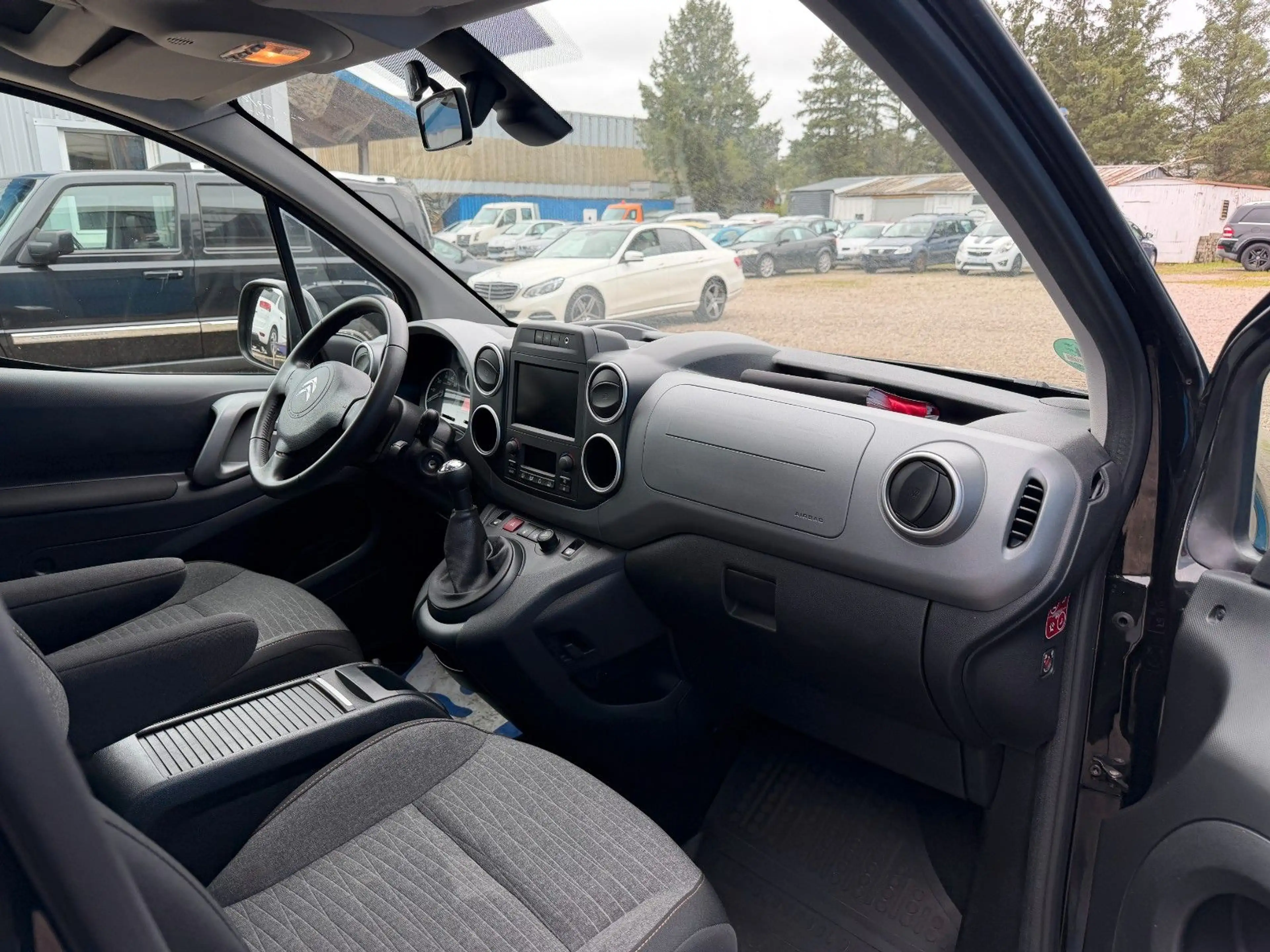 Citroen Berlingo Kombi Shine**AHK*Sitzhzng*Kamera*Pano** — photo 10