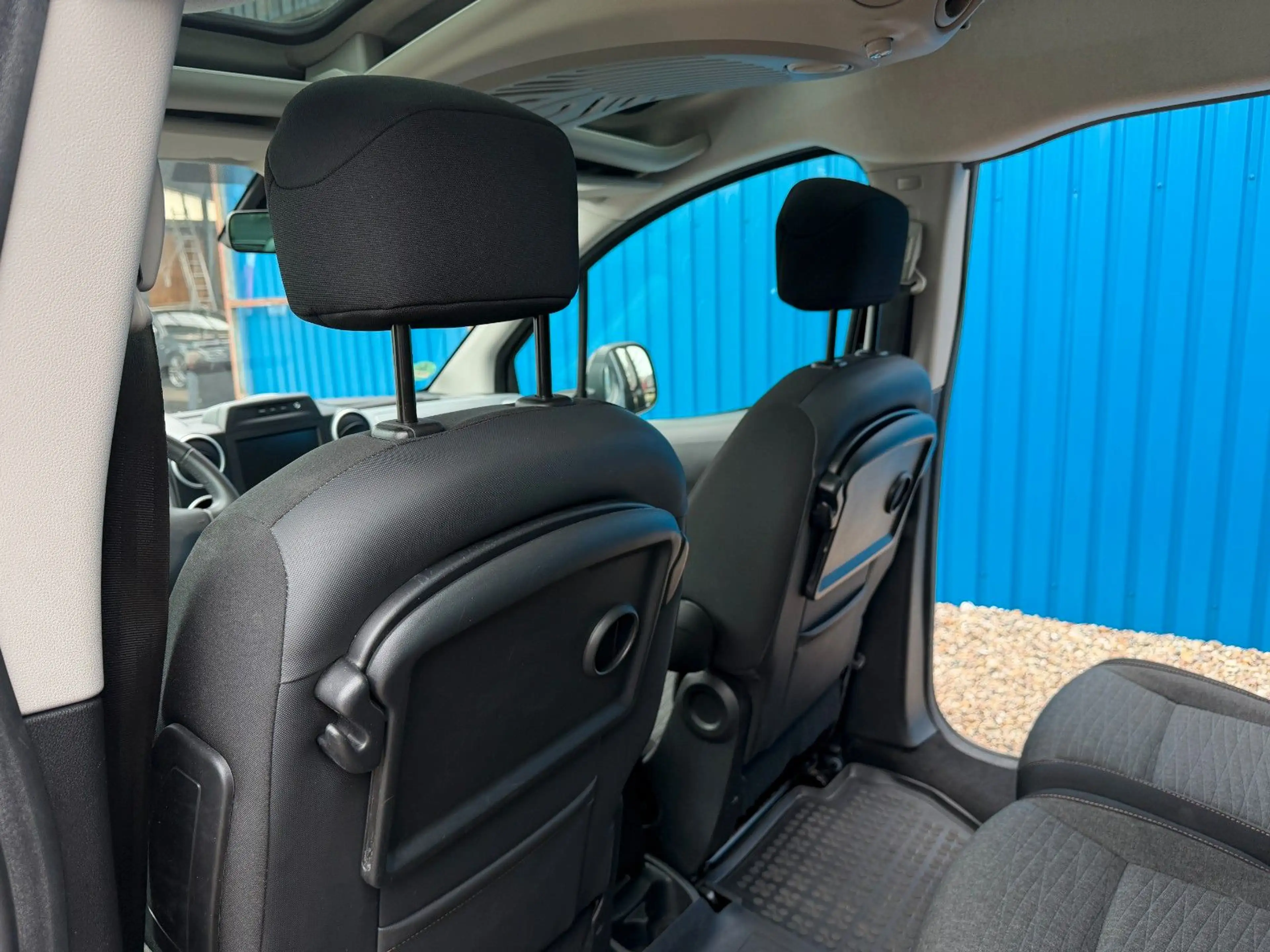Citroen Berlingo Kombi Shine**AHK*Sitzhzng*Kamera*Pano** — photo 13