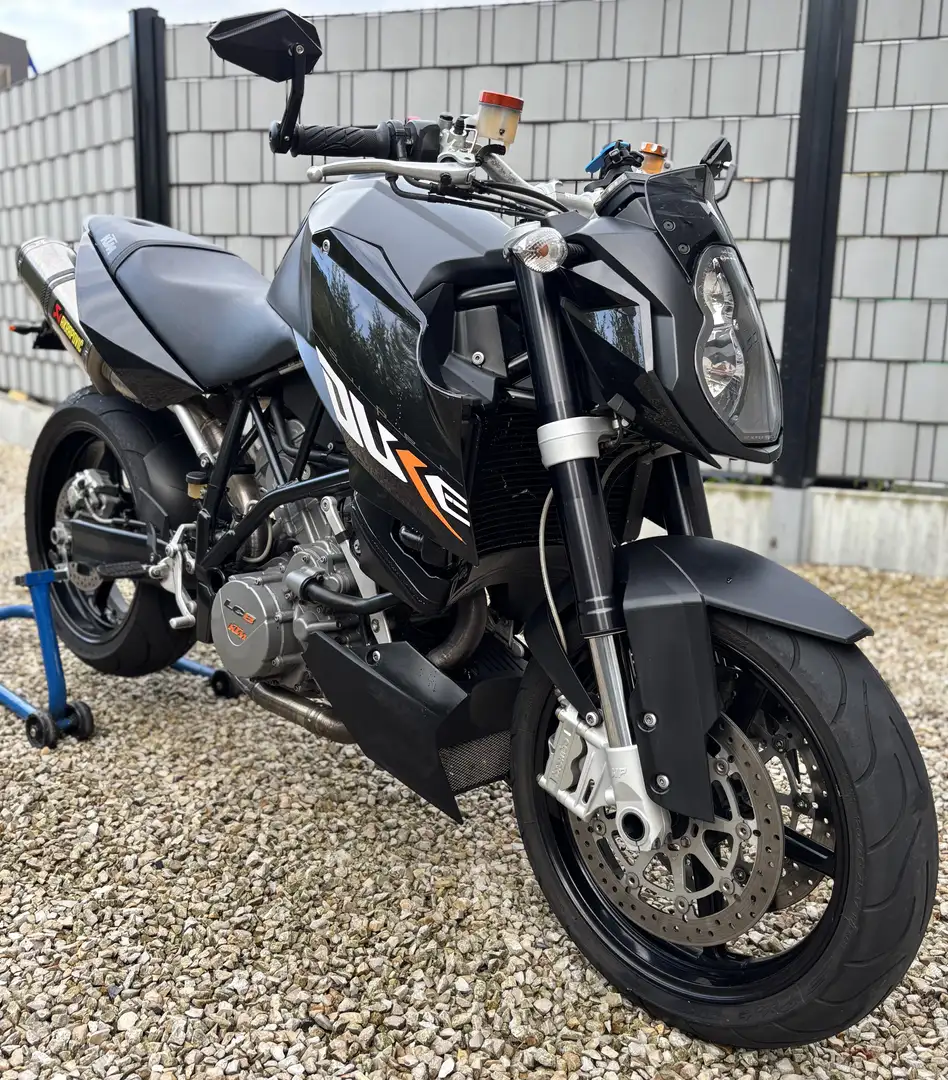 KTM 990 Super Duke - 1