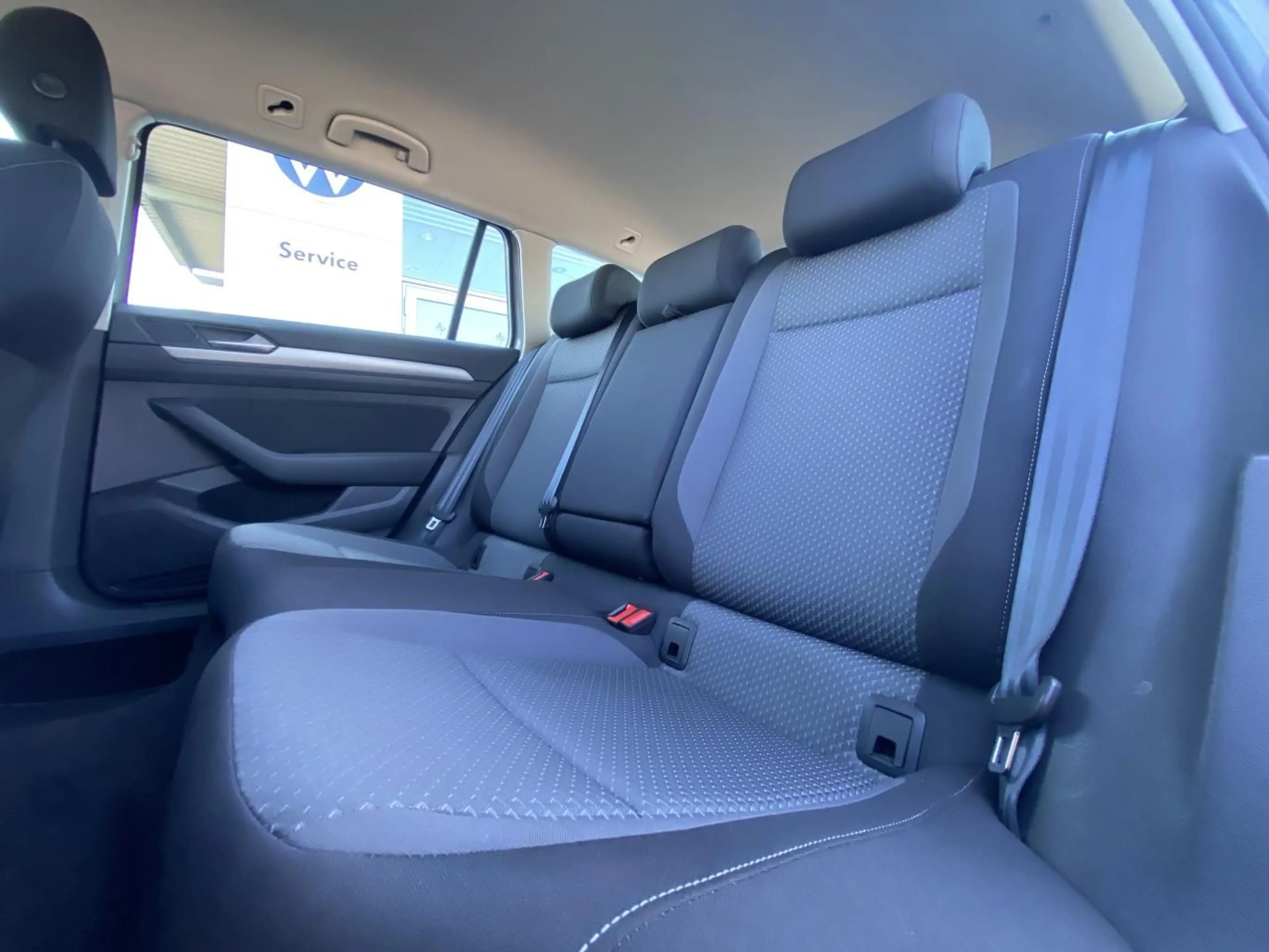 Volkswagen Passat Variant 1.5 TSI DSG APP-CONNECT+KAMERA+LE — photo 11