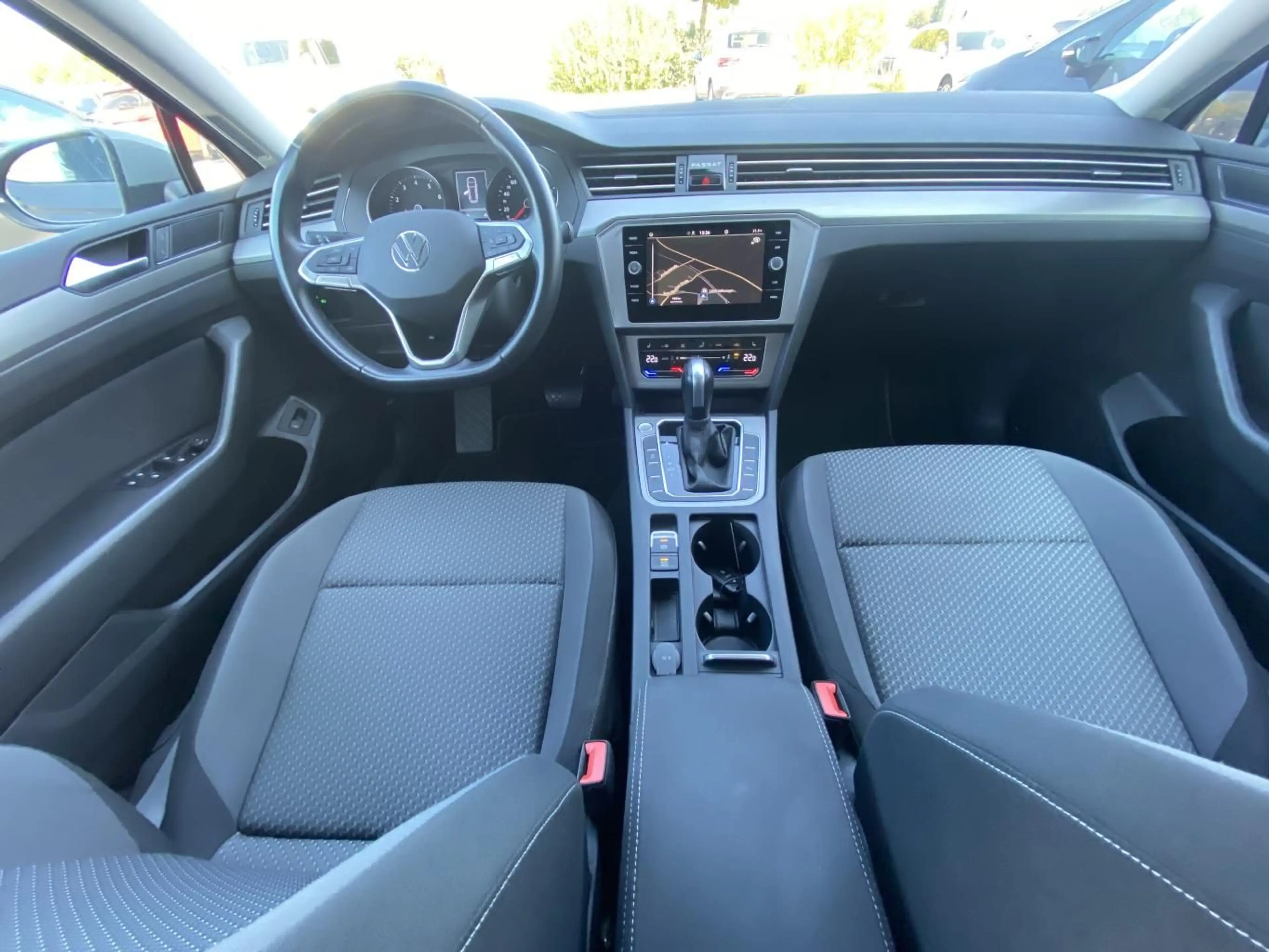 Volkswagen Passat Variant 1.5 TSI DSG APP-CONNECT+KAMERA+LE — photo 13