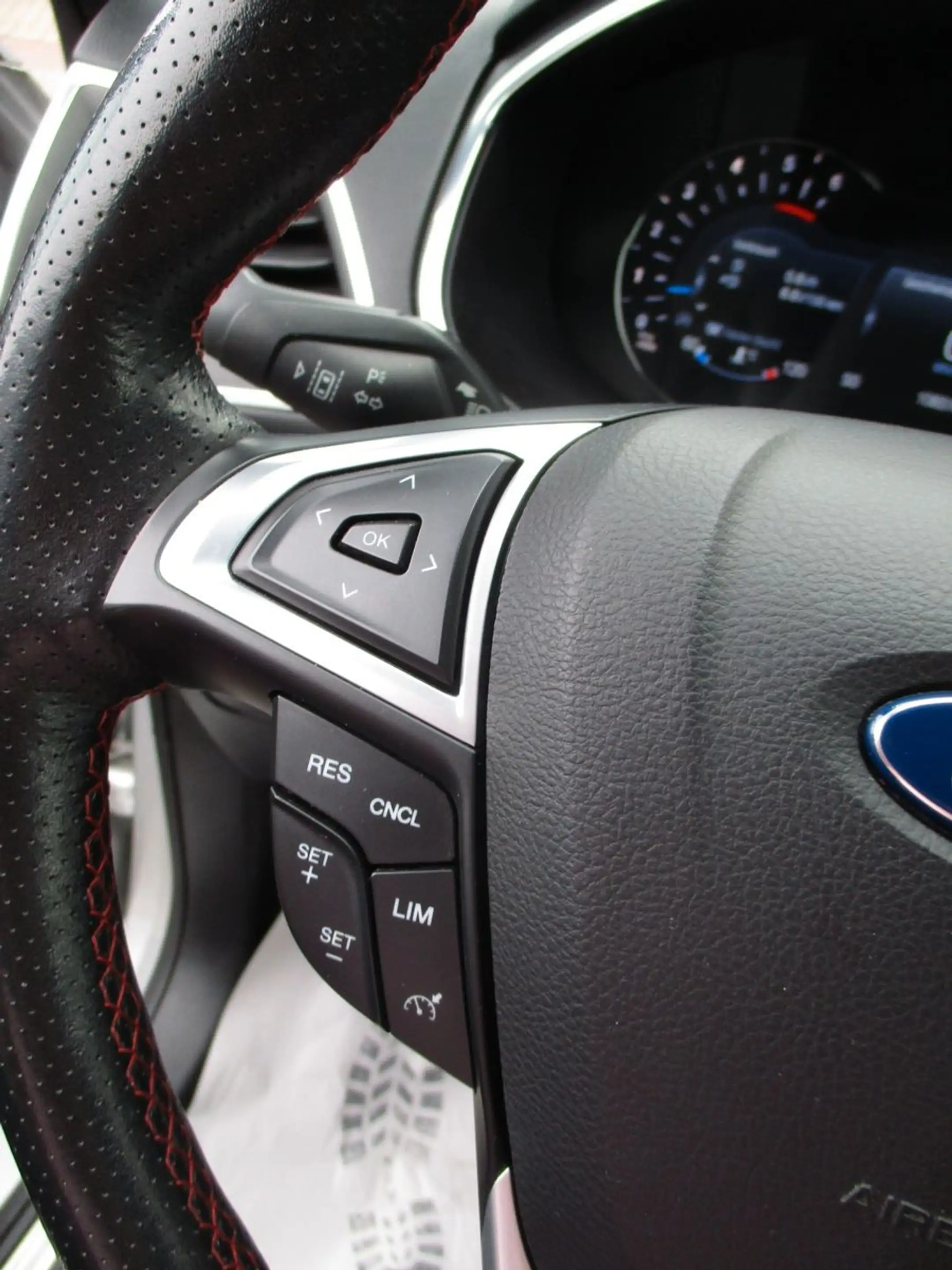 Ford S-Max S-MAX ST-Line / Navi / PDC / Winterpaket — photo 10