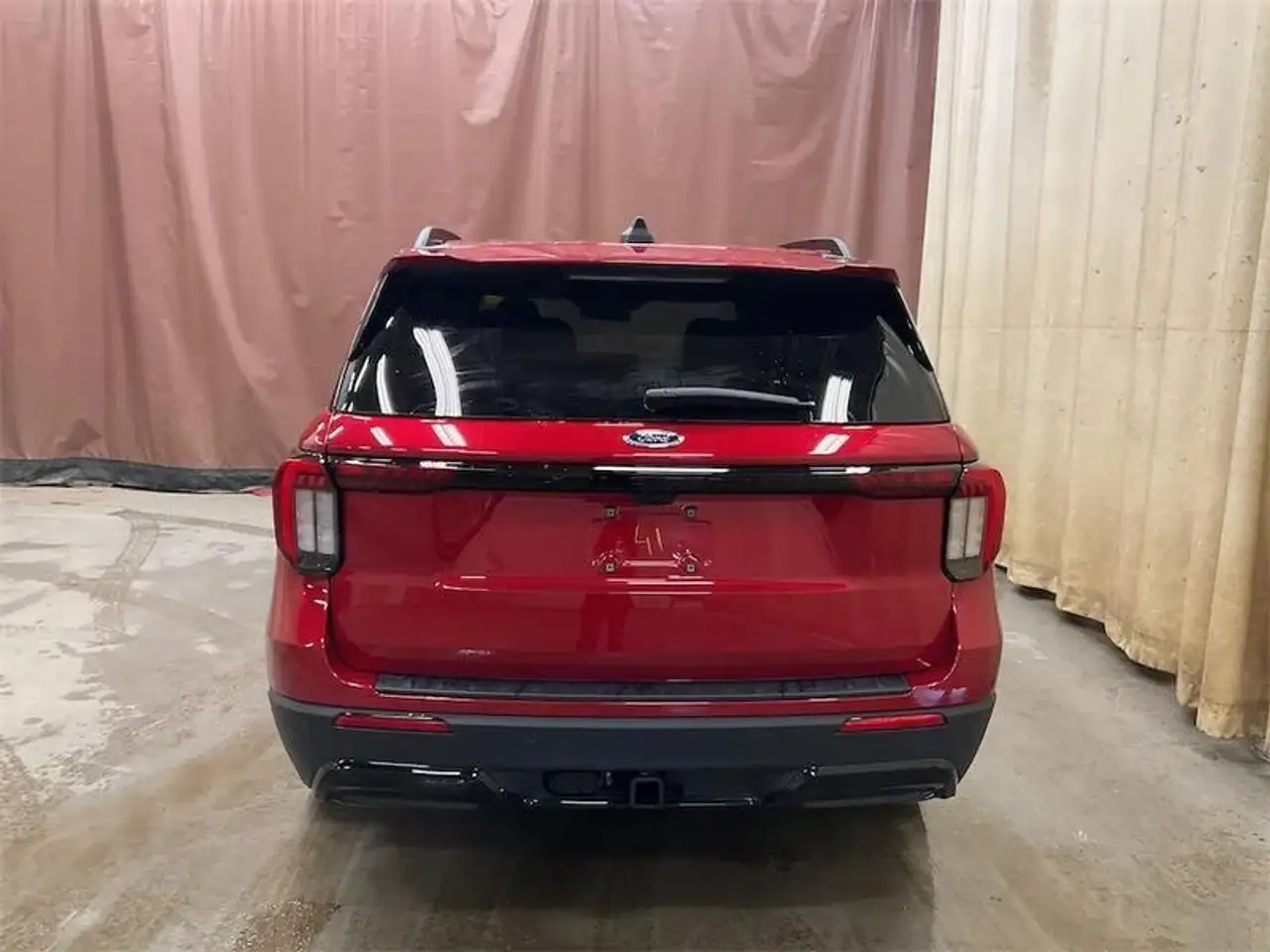Ford Explorer снимка Ford Explorer