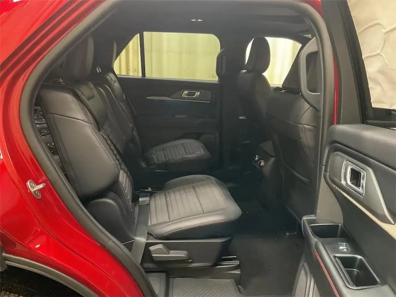 Ford Explorer снимка Ford Explorer