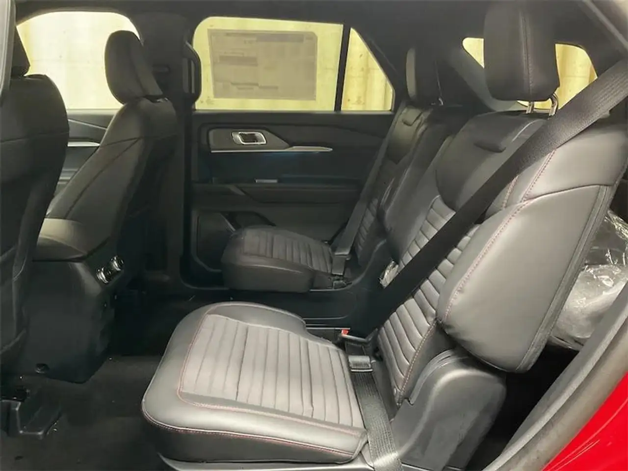 Ford Explorer снимка Ford Explorer