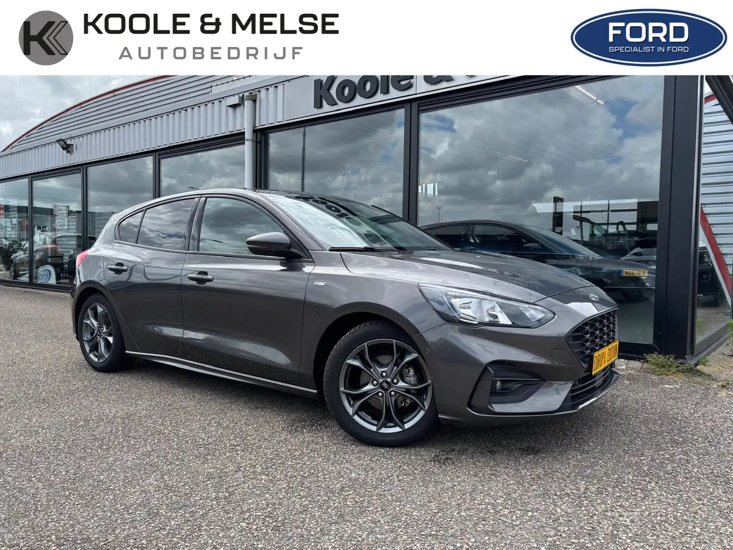 Ford Focus 1.0 EcoBoost 125pk 5-deurs ST Line Grijs - 1