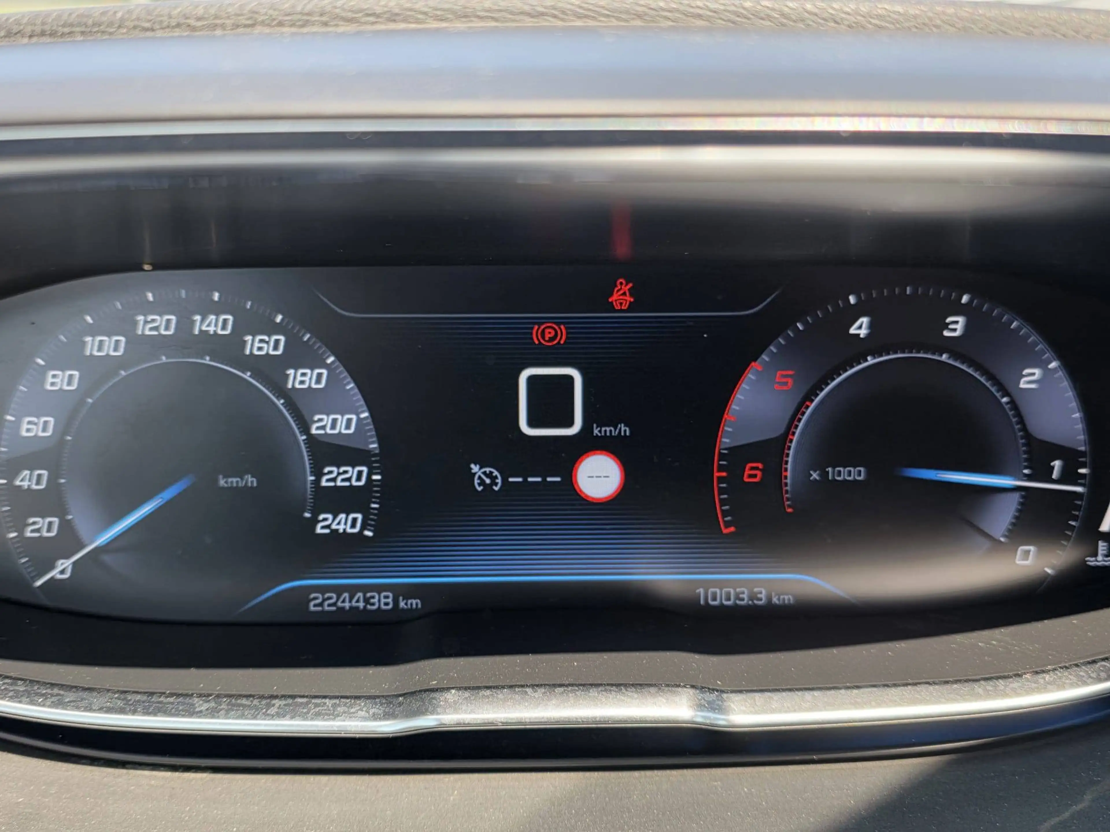 Peugeot 5008 5008 1.5 BlueHDi Allure * 7 Places * — photo 12