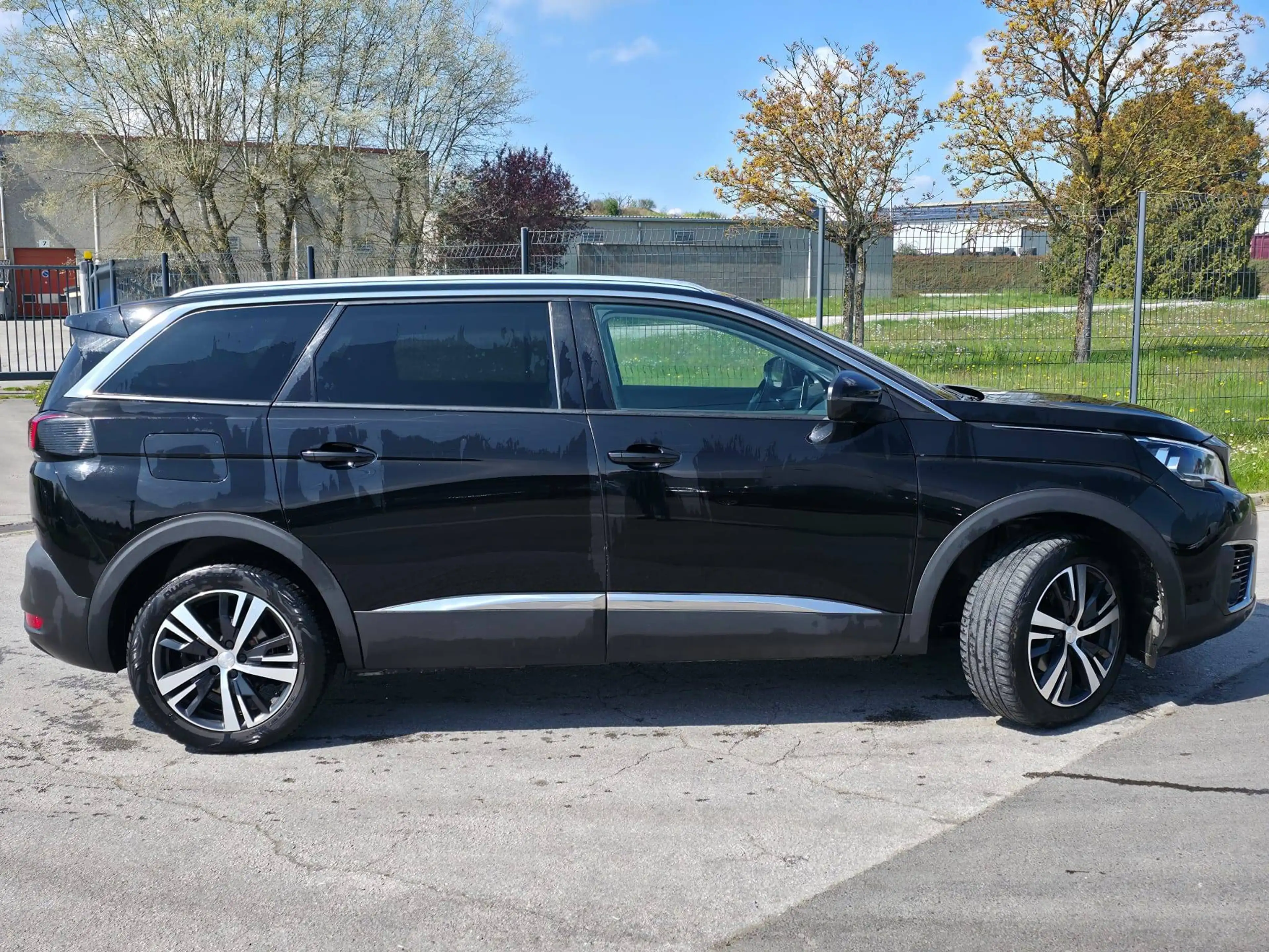 Peugeot 5008 5008 1.5 BlueHDi Allure * 7 Places * — photo 2