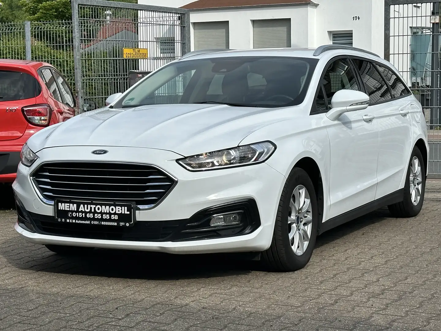 Ford Mondeo Business Edition 2,0*Scheckheft*1.Hand*AHK*Navi Blanc - 1