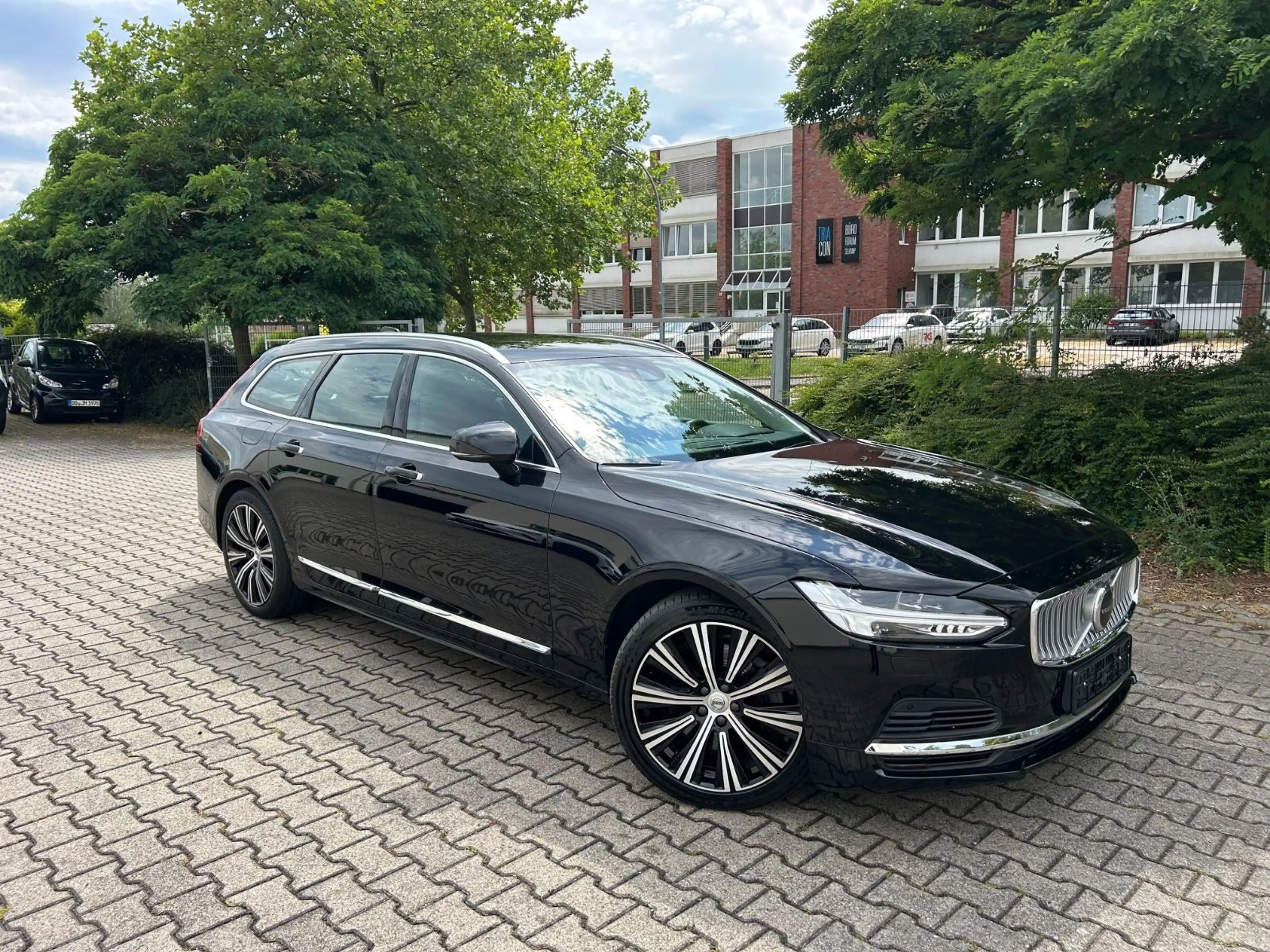 Volvo V90 Kombi Inscription Recharge Plug-In Hybrid AW — photo 2
