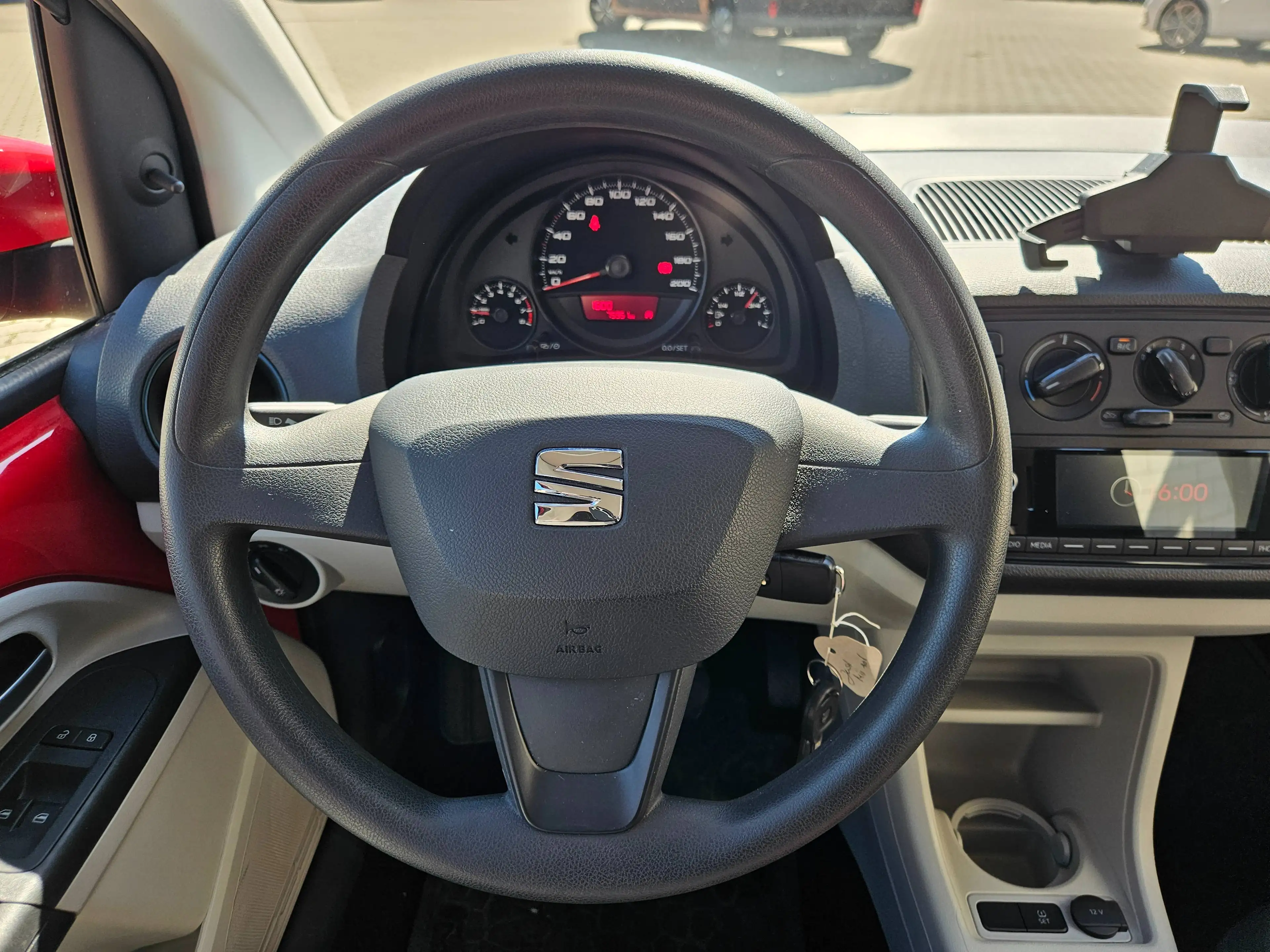 SEAT Mii Style *Klimaanlage, Reserverad, ZV* — photo 8