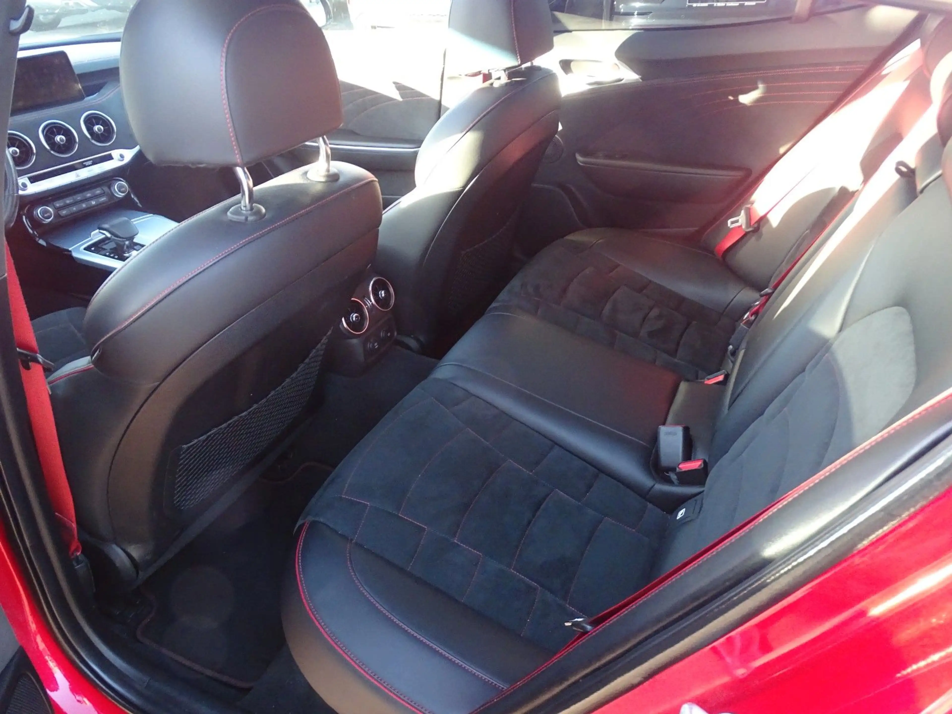 Kia Stinger 3.3 GT 4WD 20´MK-Performance Panor.dach — photo 14